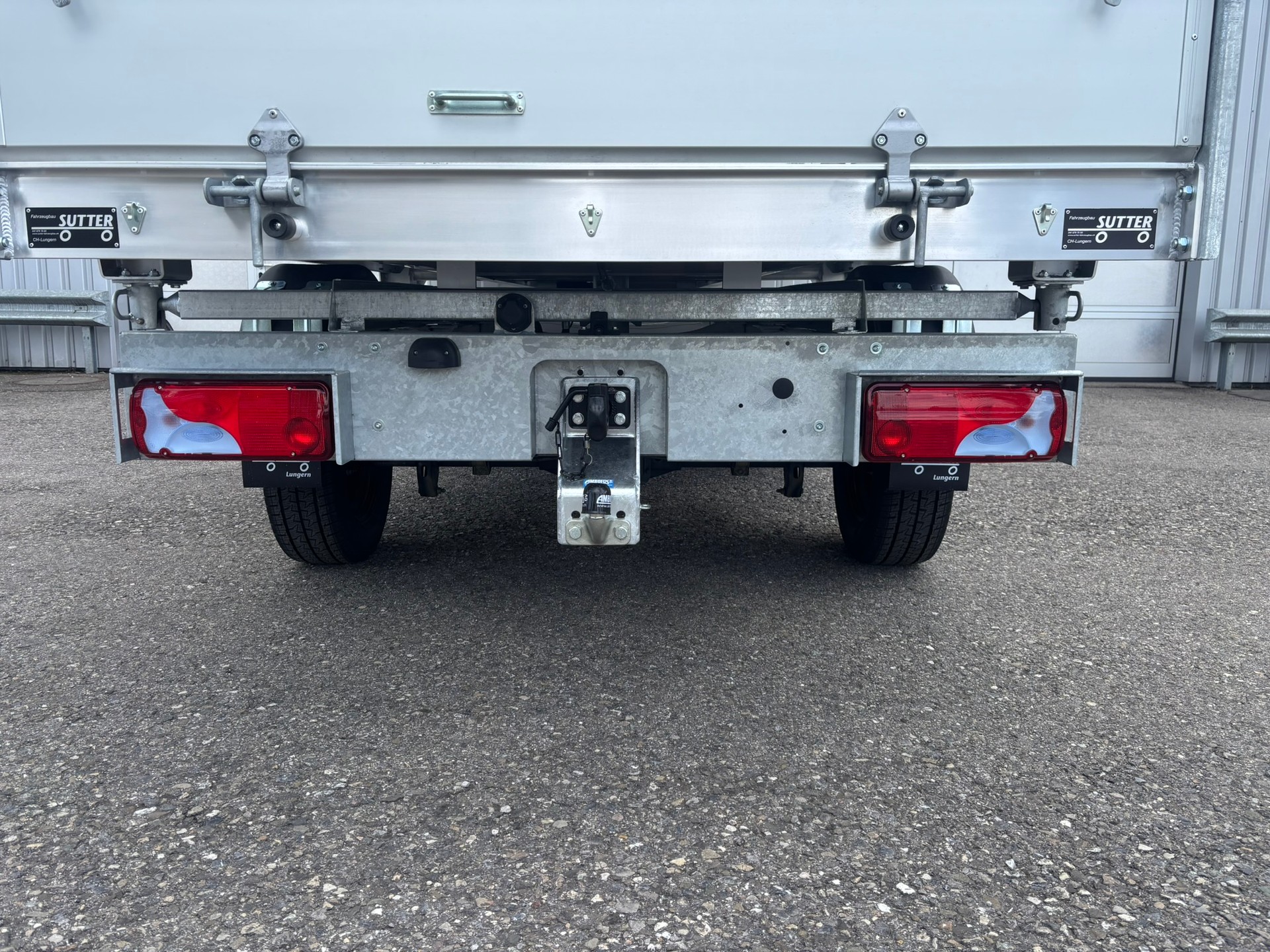 MAN TGE 3.180 4x4 Standard A-image-4