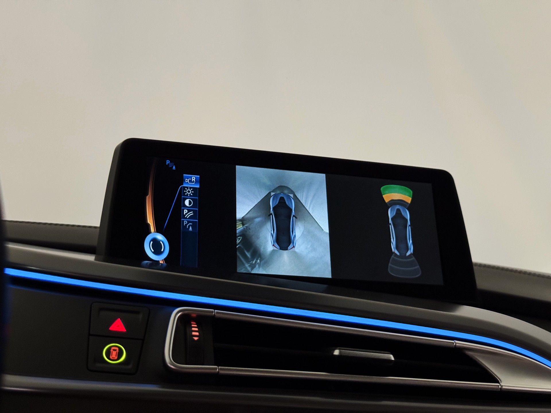 BMW i8 Coupé-image-24