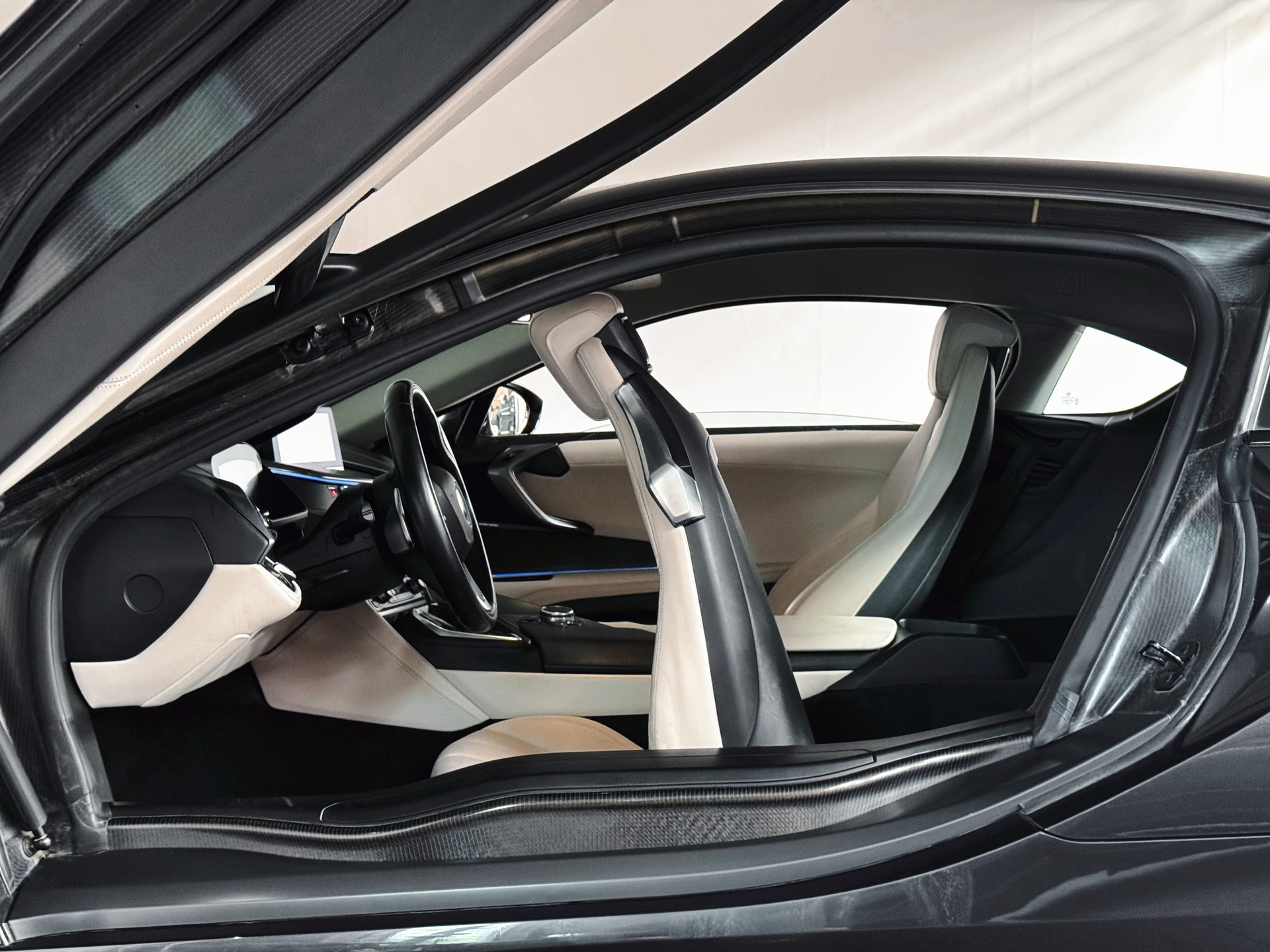 BMW i8 Coupé-image-13