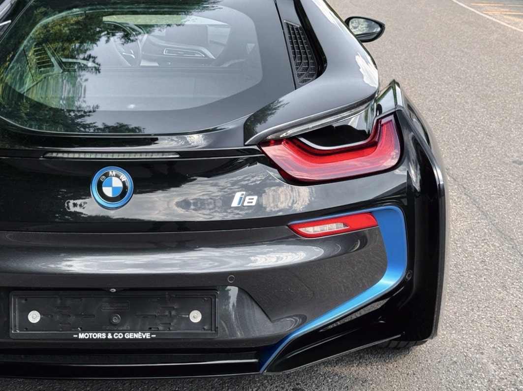 BMW i8 Coupé-image-9