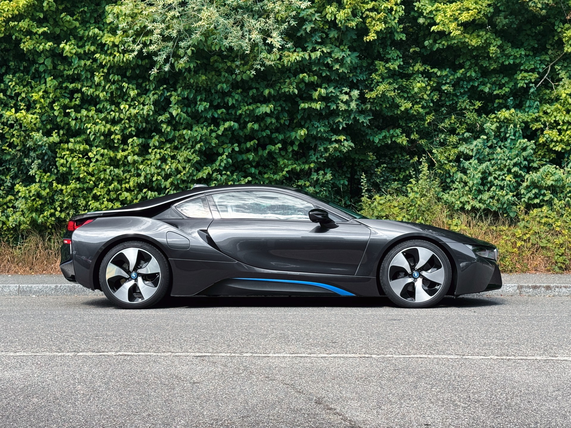BMW i8 Coupé-image-5