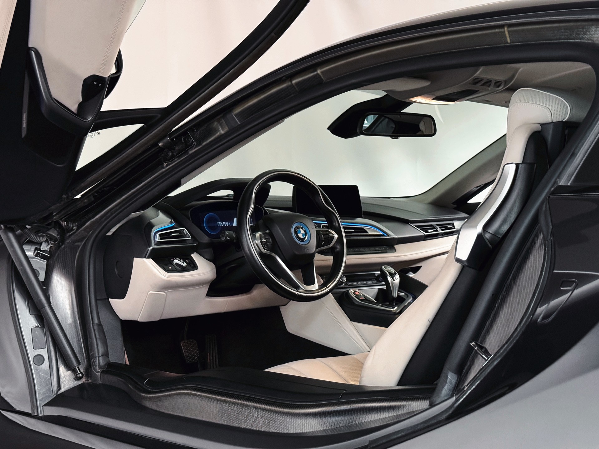 BMW i8 Coupé-image-11