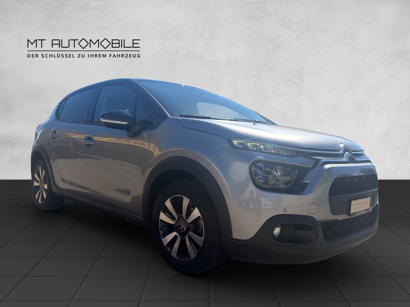 CITROEN C3 1.2i PureTech Shine EAT6-image-7