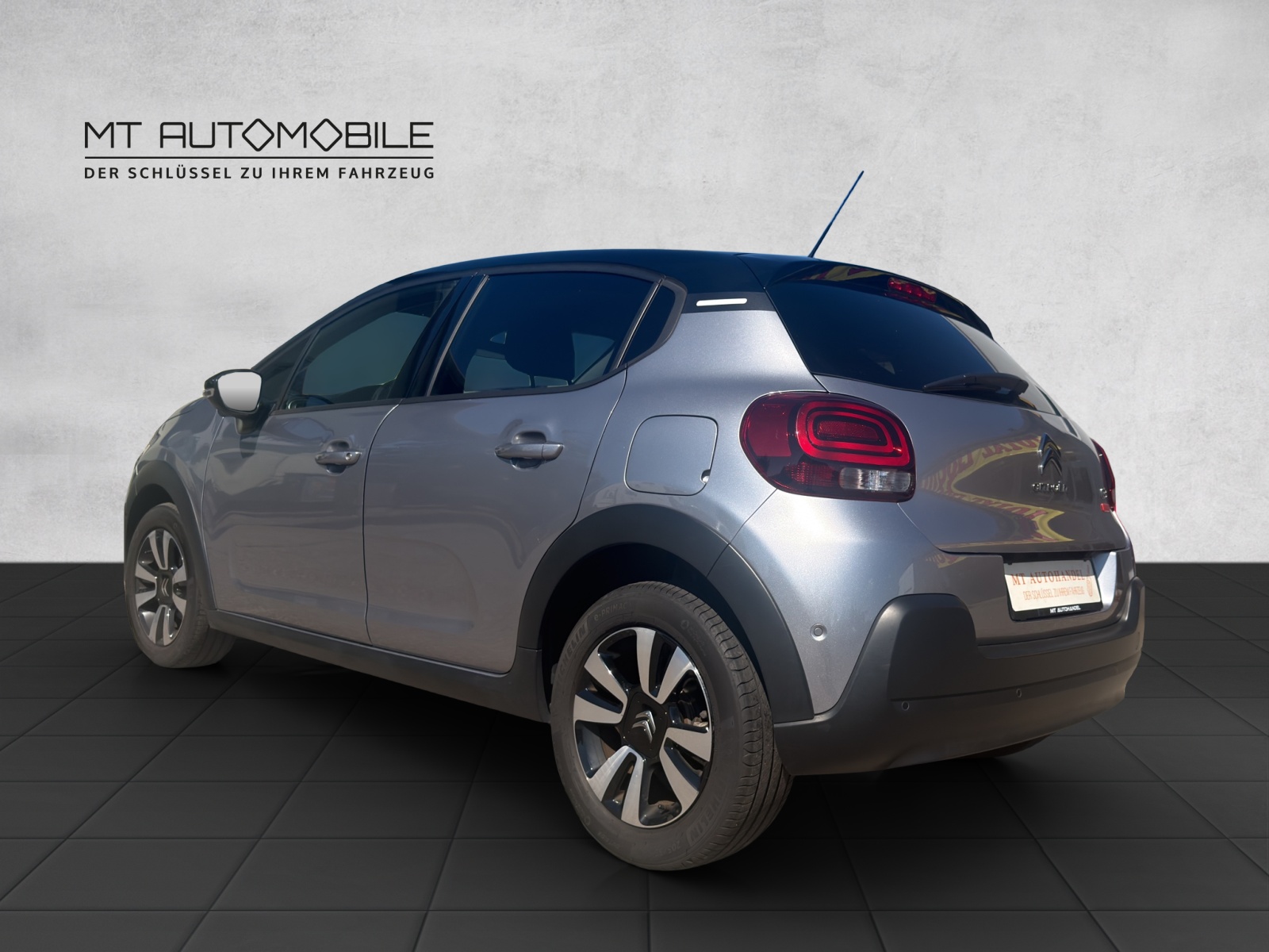 CITROEN C3 1.2i PureTech Shine EAT6-image-3