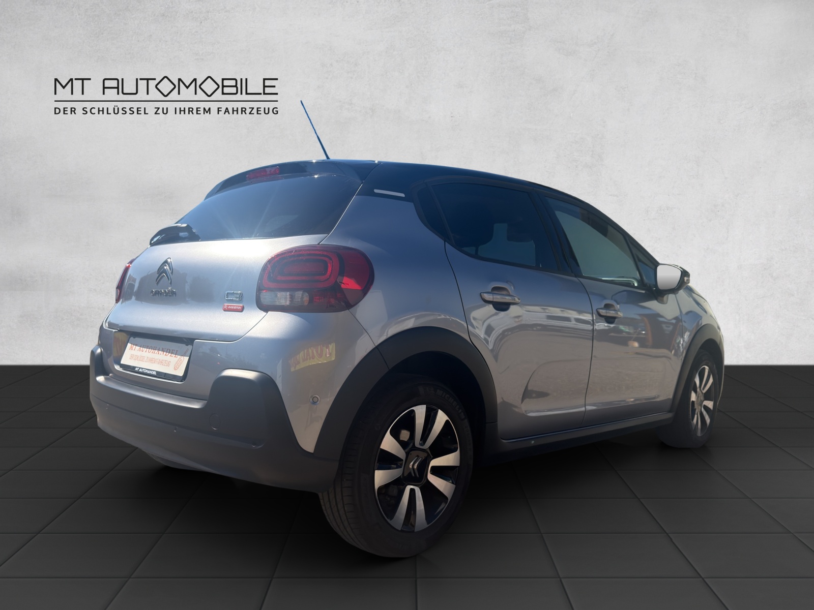 CITROEN C3 1.2i PureTech Shine EAT6-image-5