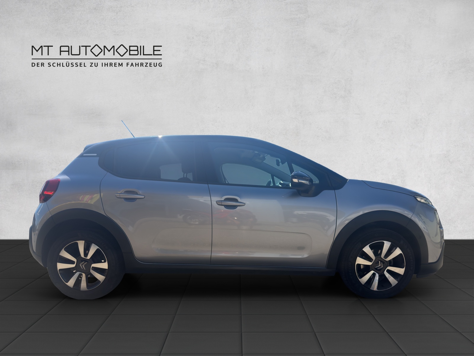 CITROEN C3 1.2i PureTech Shine EAT6-image-6