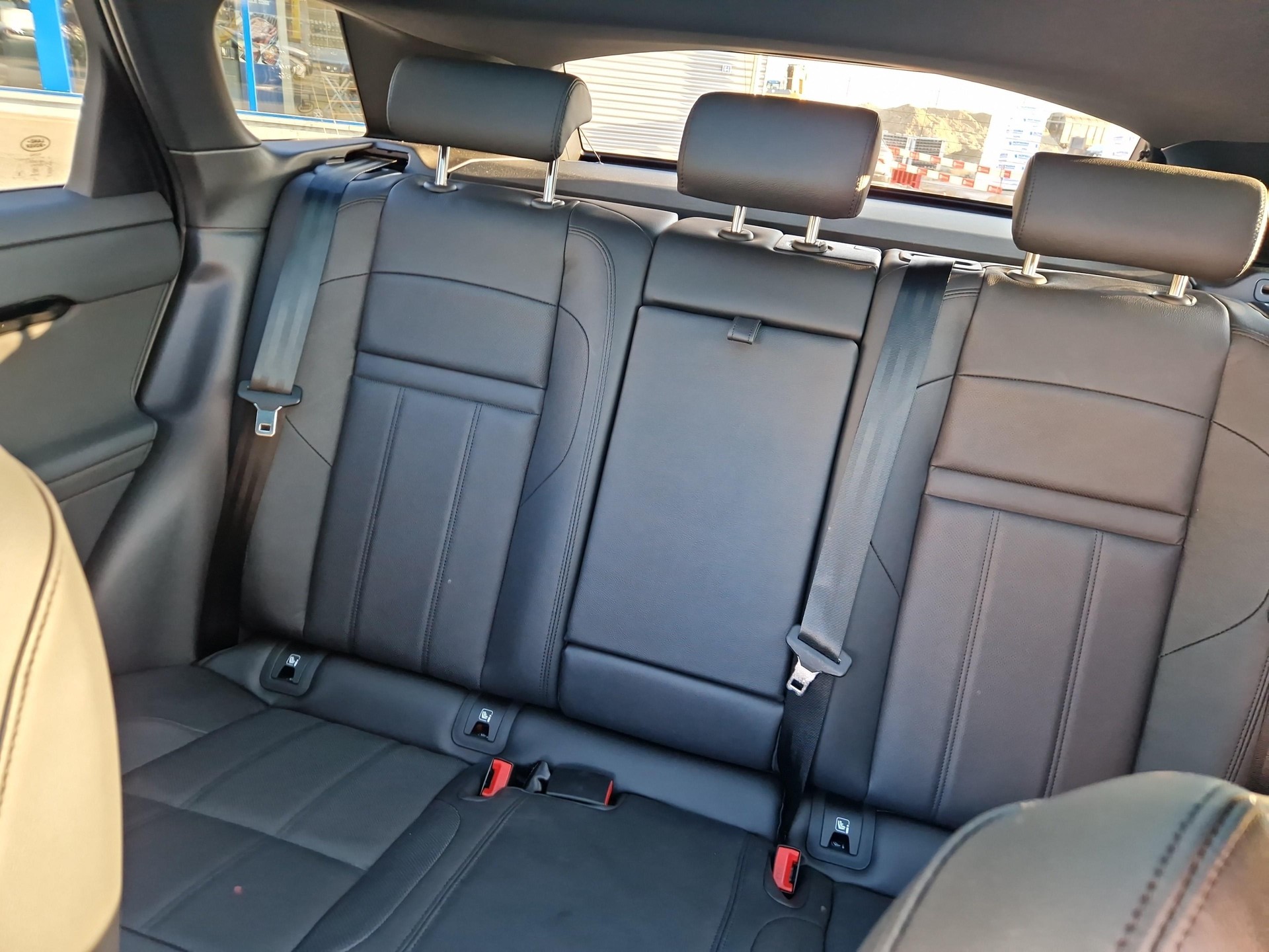 LAND ROVER Range Rover Evoque 1.5 T 270e Dynamic SE-image-9