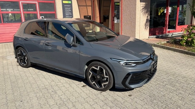 VW Golf 1.5 e TSI mHEV R-Line DSG-image-2