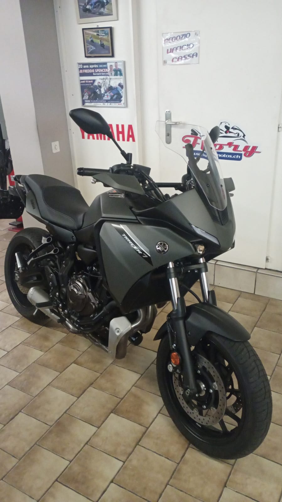 YAMAHA Tracer 7