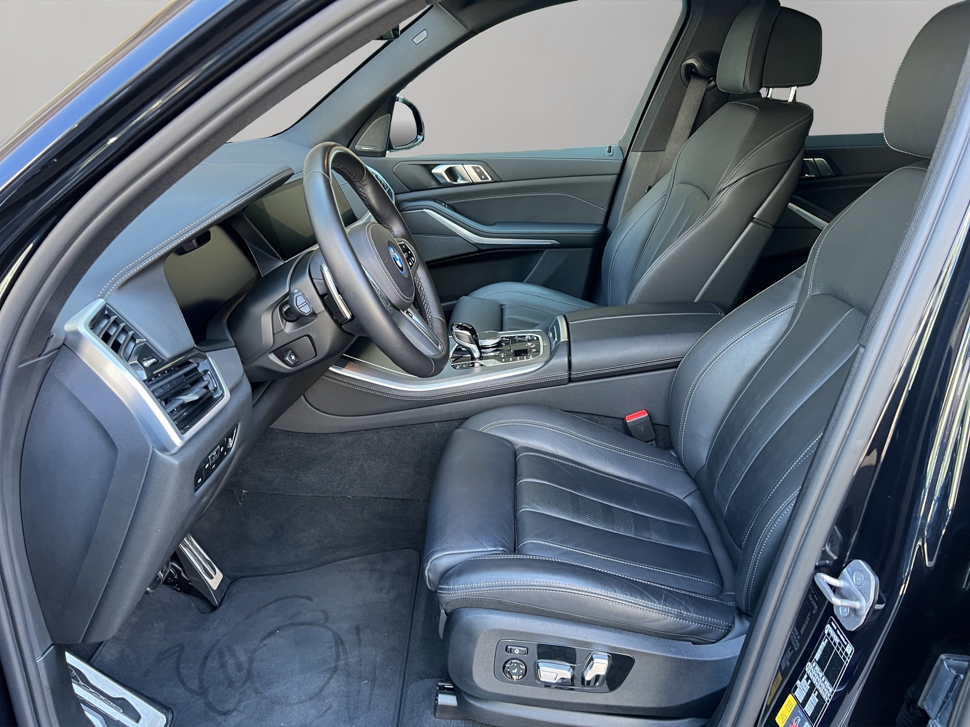 BMW X5 xDrive45e M Sport Steptronic-image-11