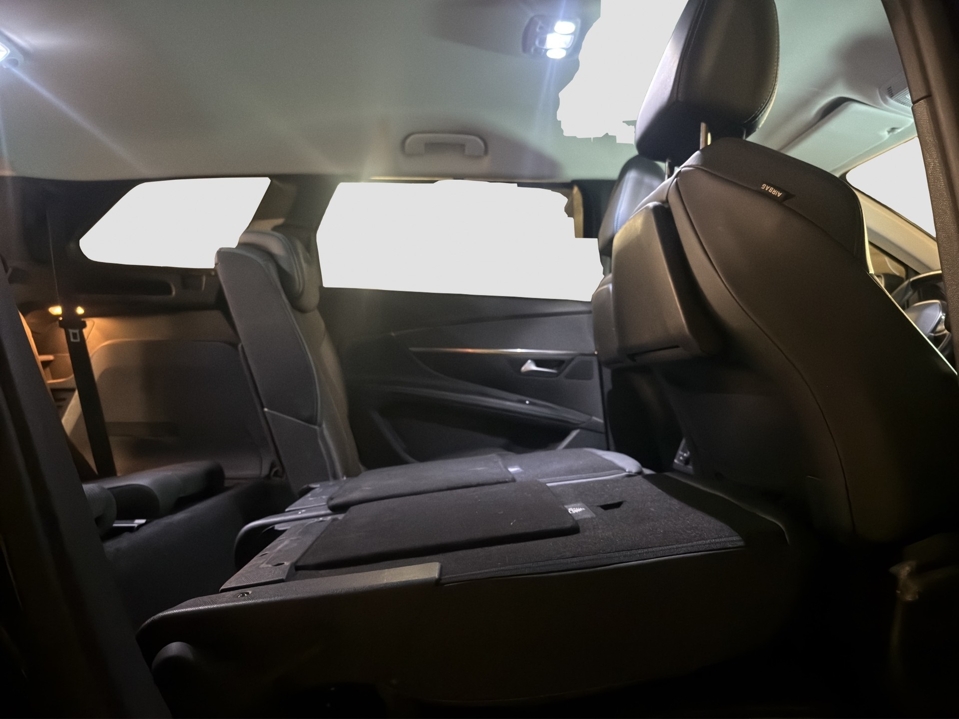 PEUGEOT 5008 1.5 BlueHDi Allure Pack EAT8 ** Frisch ab MFK und Service ** CH-1. Hand ** 7-Plätzer **-image-10