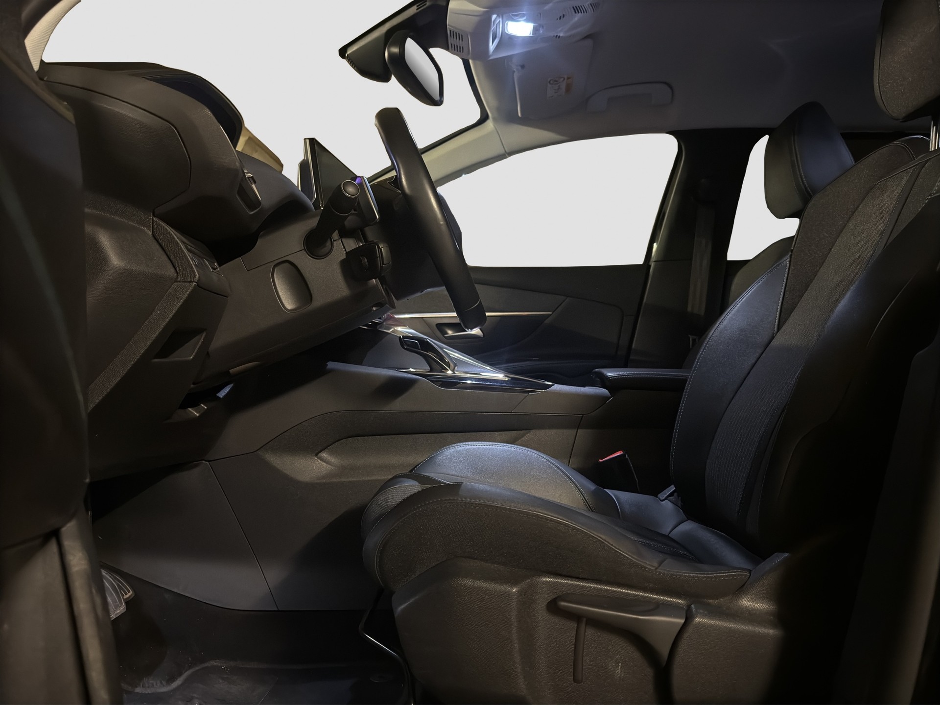 PEUGEOT 5008 1.5 BlueHDi Allure Pack EAT8 ** Frisch ab MFK und Service ** CH-1. Hand ** 7-Plätzer **-image-9