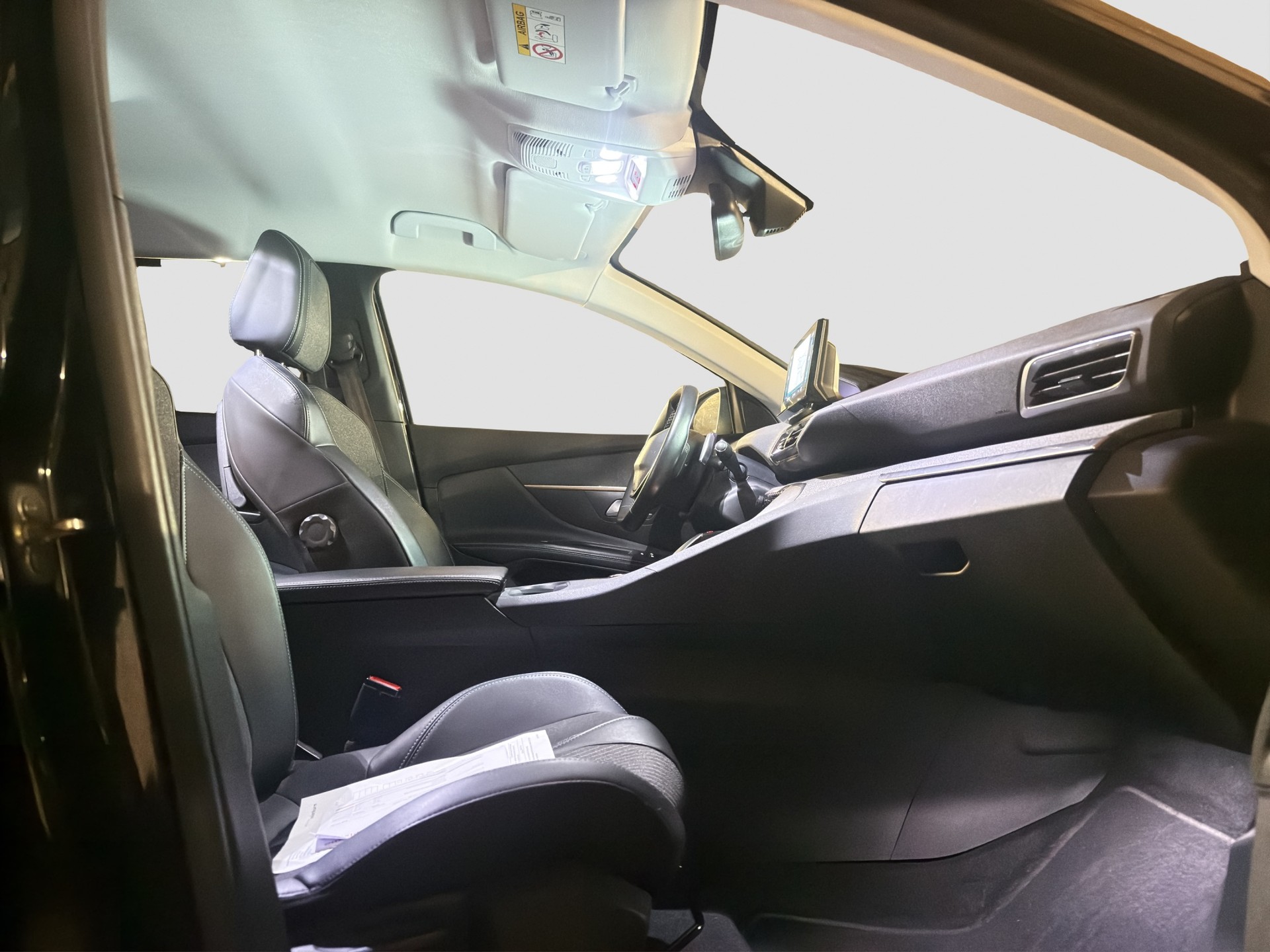 PEUGEOT 5008 1.5 BlueHDi Allure Pack EAT8 ** Frisch ab MFK und Service ** CH-1. Hand ** 7-Plätzer **-image-11