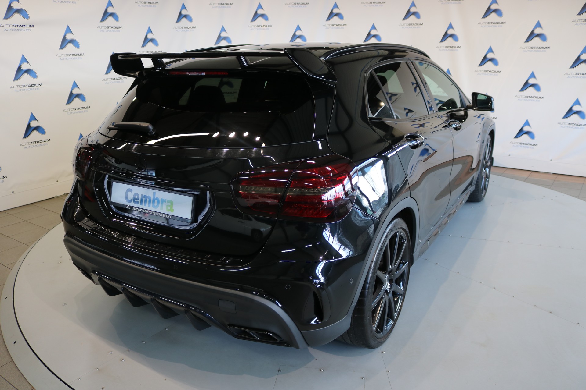 MERCEDES-BENZ GLA 45 AMG Night Edition 4Matic 7G-DCT-image-17