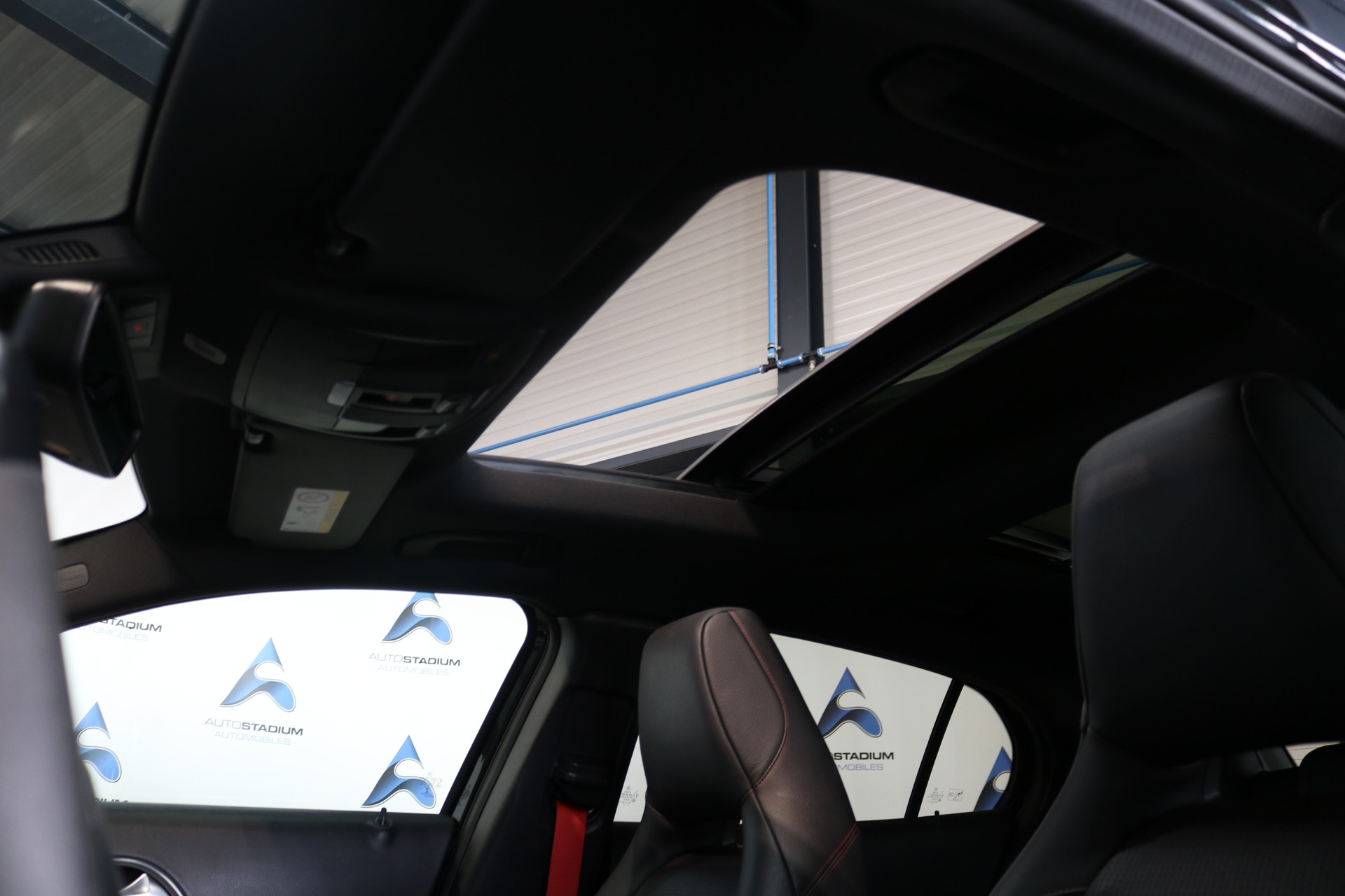 MERCEDES-BENZ GLA 45 AMG Night Edition 4Matic 7G-DCT-image-45