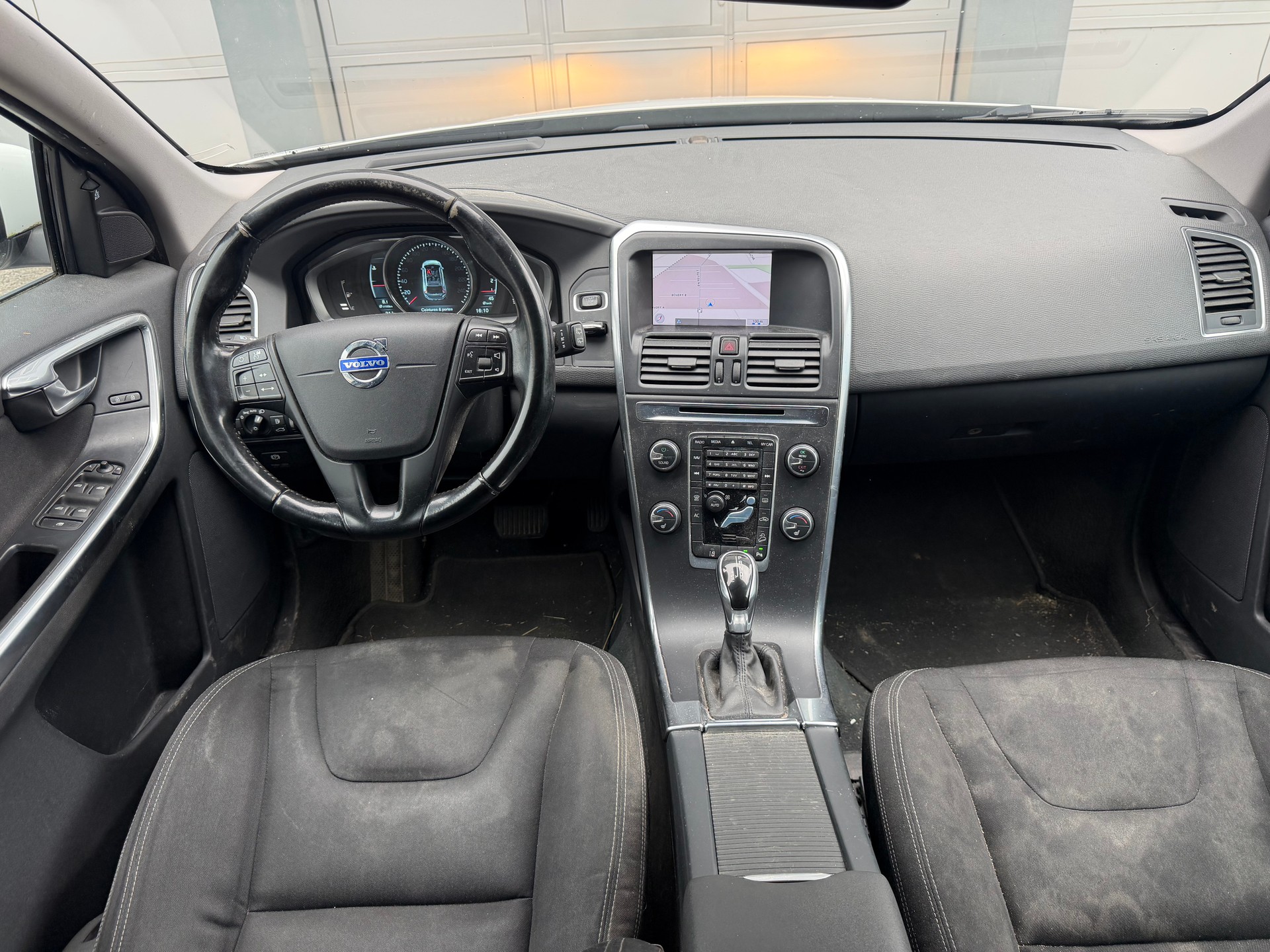 VOLVO XC60 D4 AWD Kinetic Geartronic-image-7