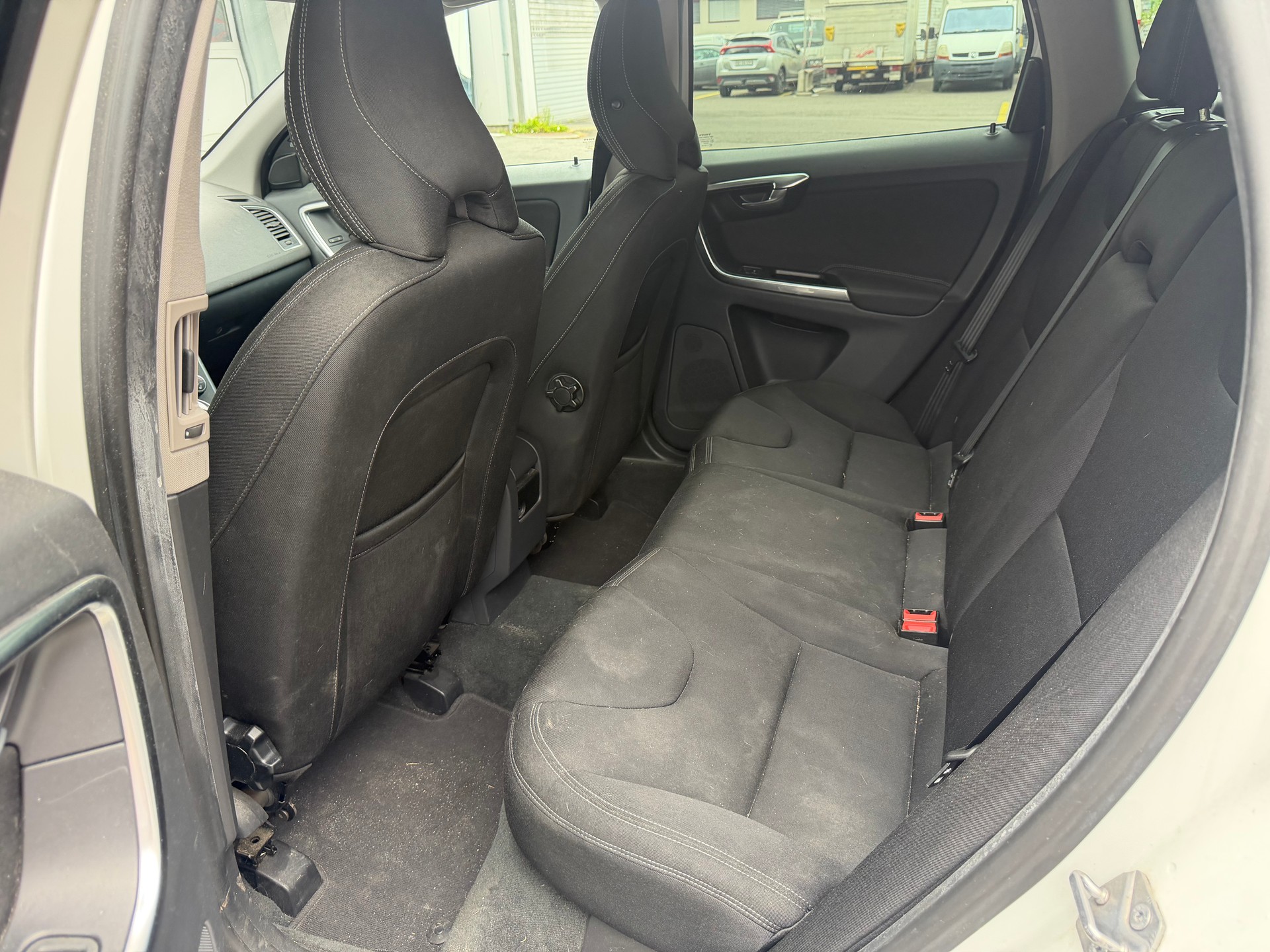 VOLVO XC60 D4 AWD Kinetic Geartronic-image-6