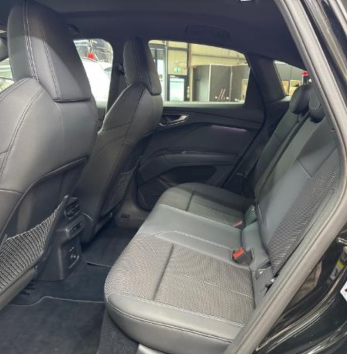 AUDI Q4 Sportback e-tron 50 quattro S-Line Modell 2024 mit Anhängerkupplung-image-9