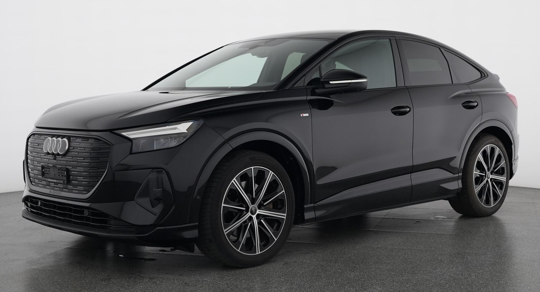 AUDI Q4 Sportback e-tron 50 quattro S-Line Modell 2024 mit Anhängerkupplung-image-0