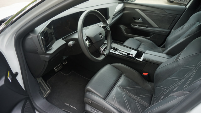 OPEL Astra 1.6 PHEV Edition A-image-9