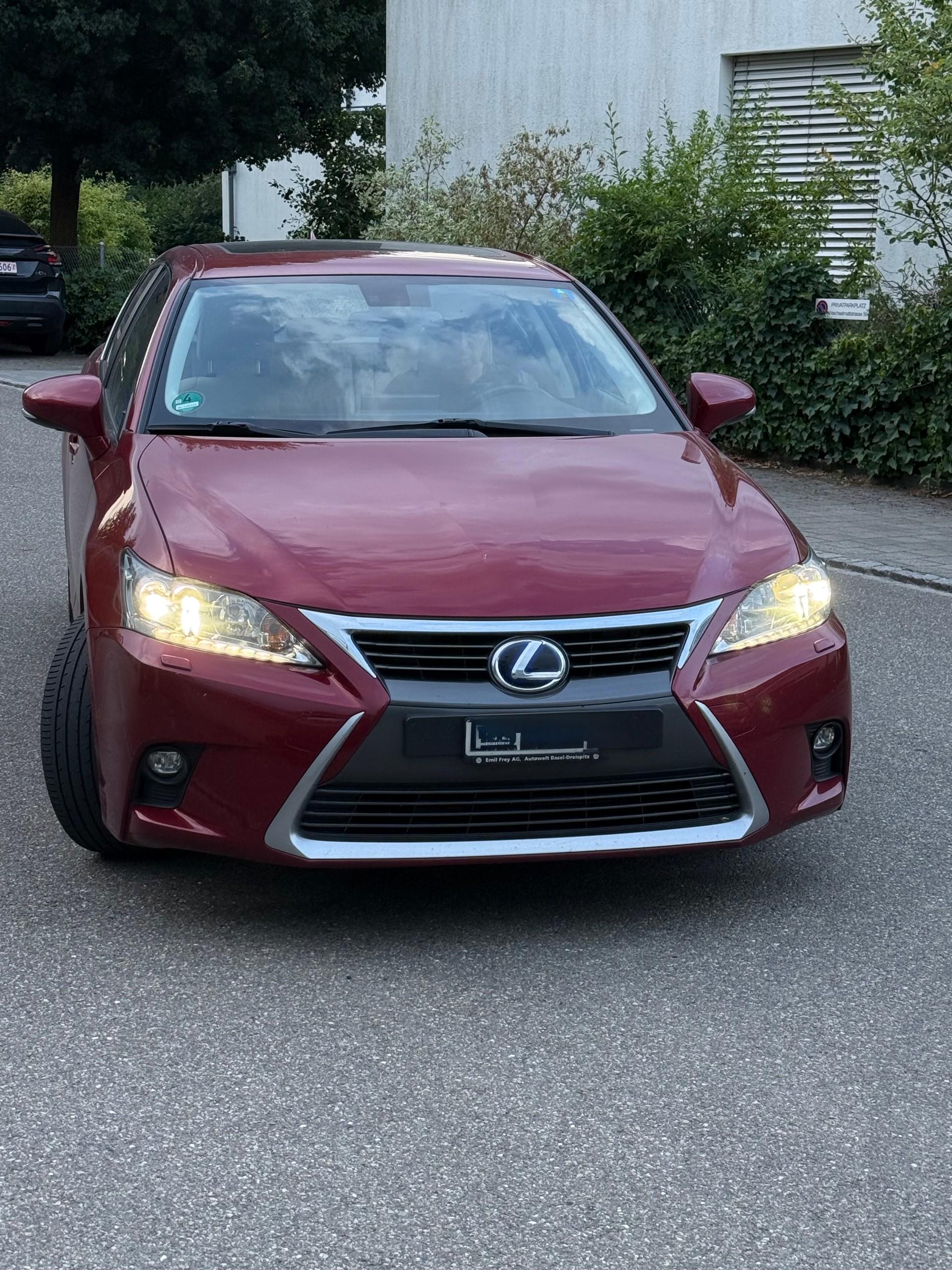 LEXUS 200h Excellence-image-0
