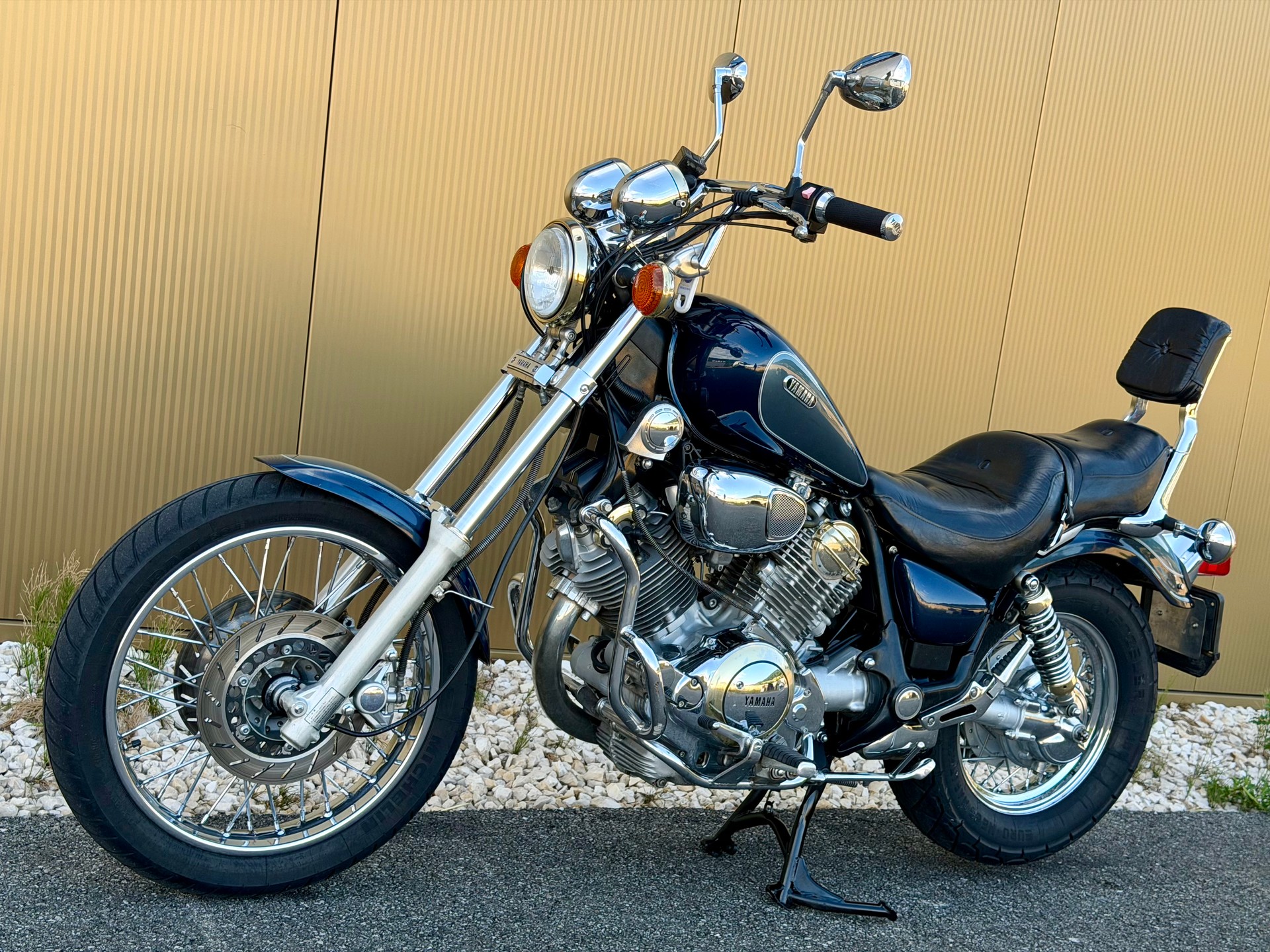 YAMAHA XV 750 SE Virago-image-9