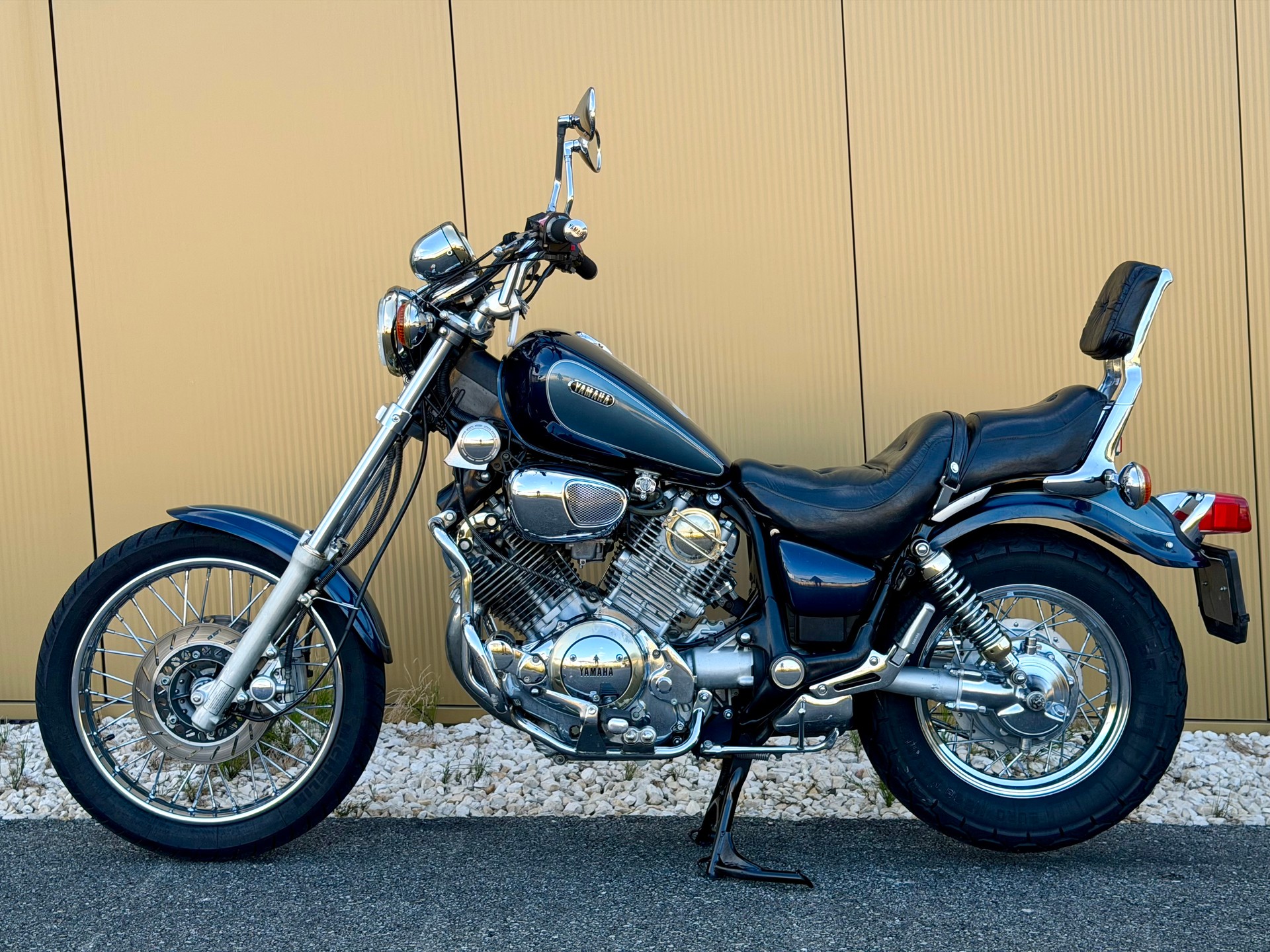 YAMAHA XV 750 SE Virago-image-10