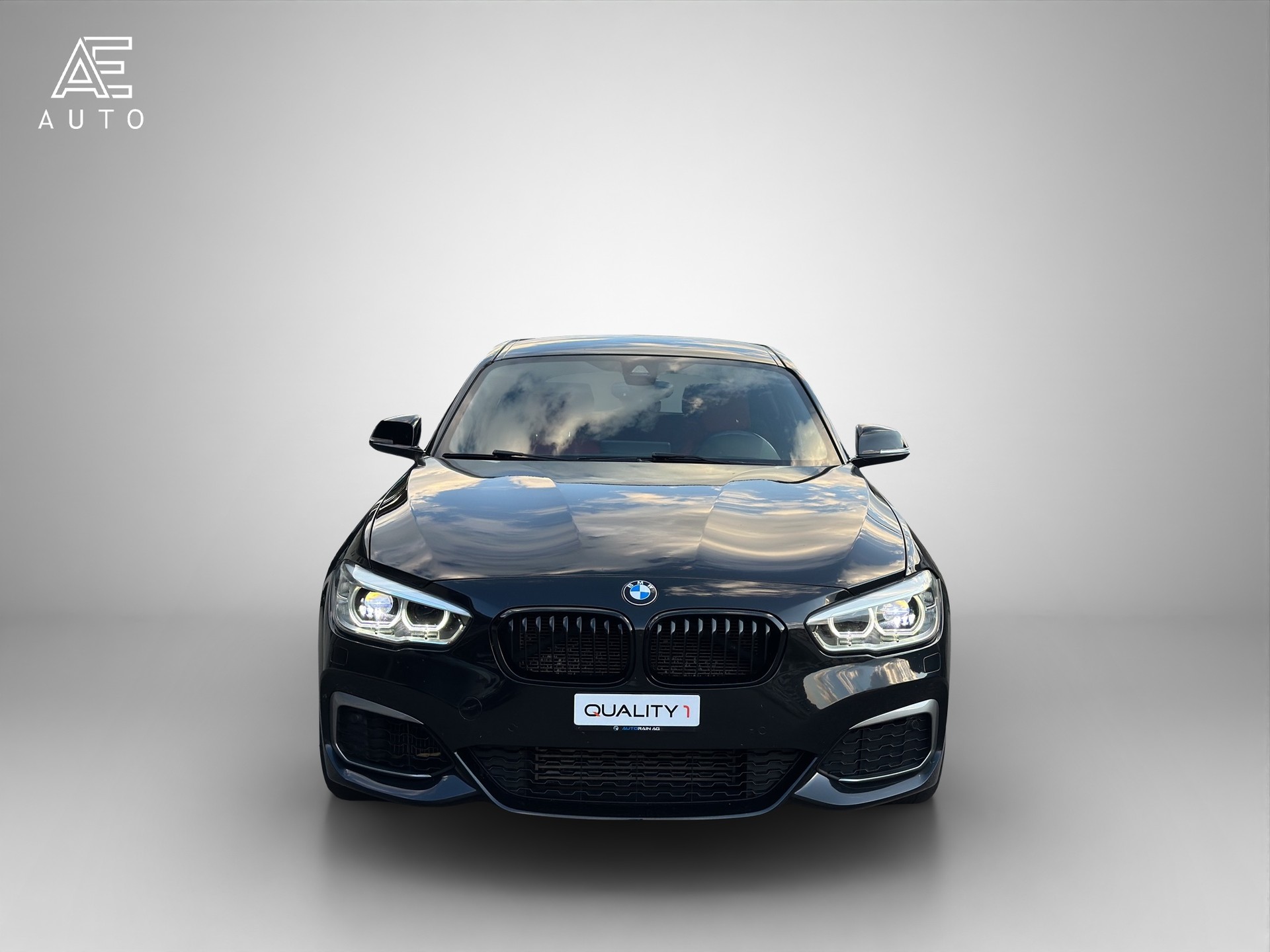 BMW M135i xDrive Steptronic-image-1