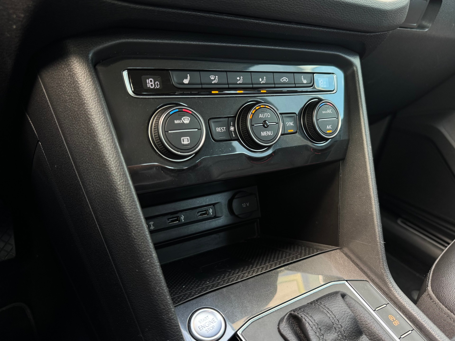 VW Tiguan 2.0 TDI SCR Comfortline DSG-image-16