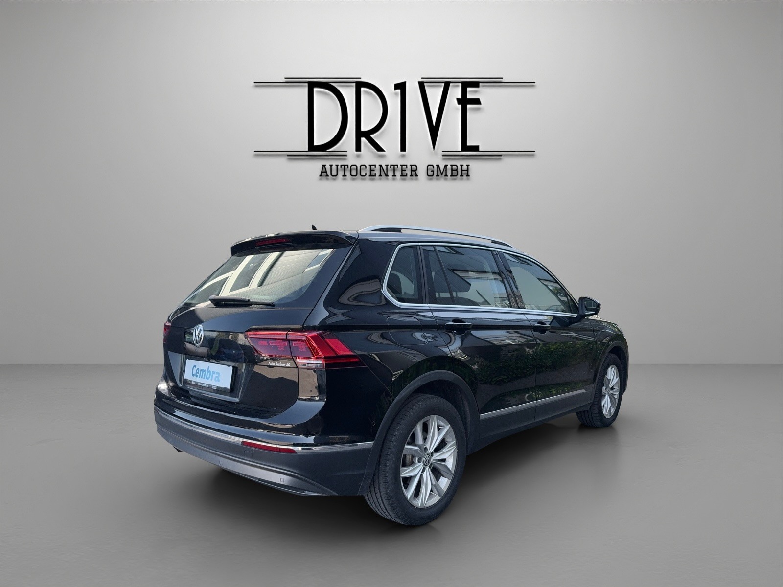 VW Tiguan 2.0 TDI SCR Comfortline DSG-image-4