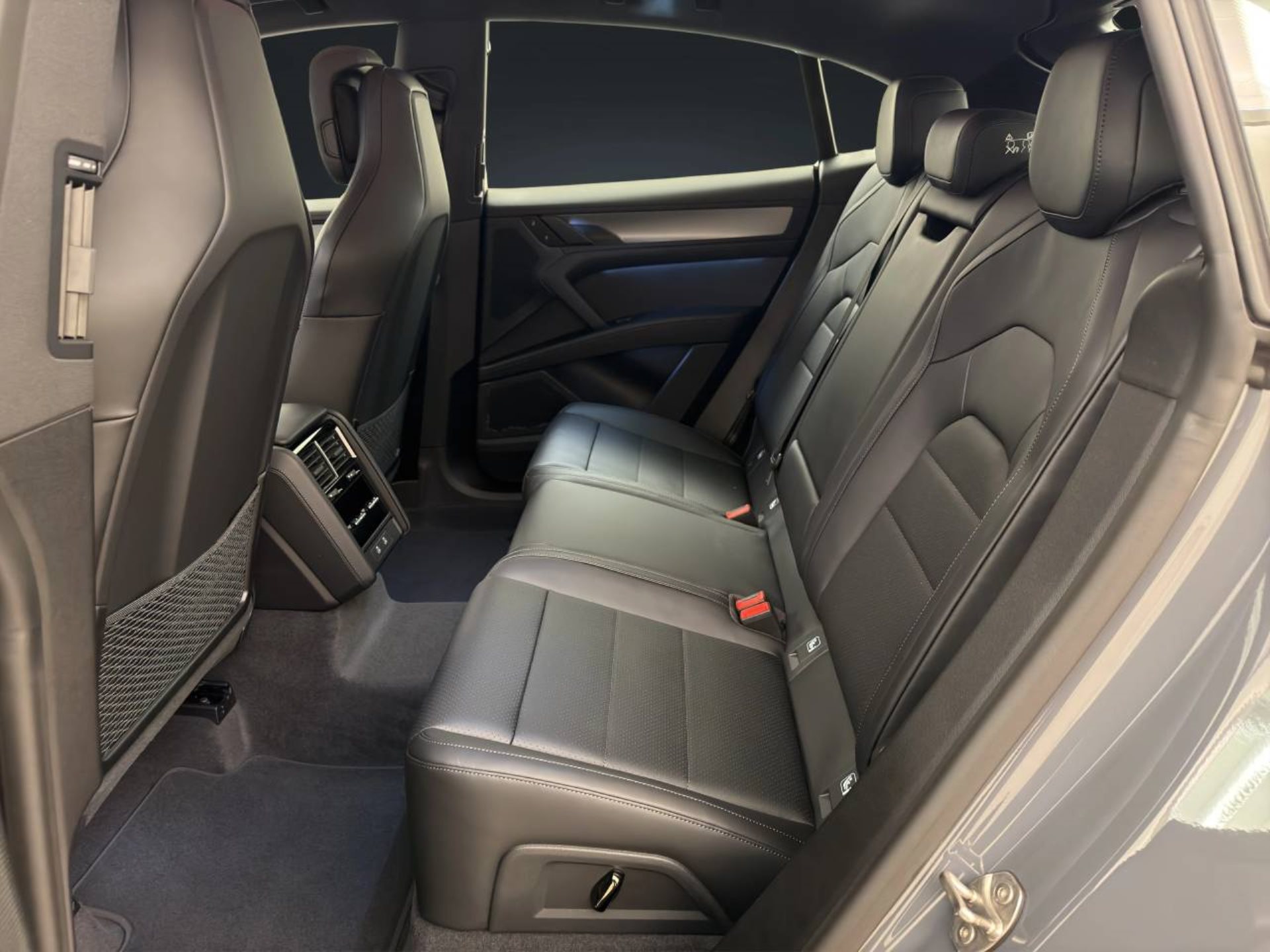 PORSCHE Cayenne S Coupé Electric-image-14