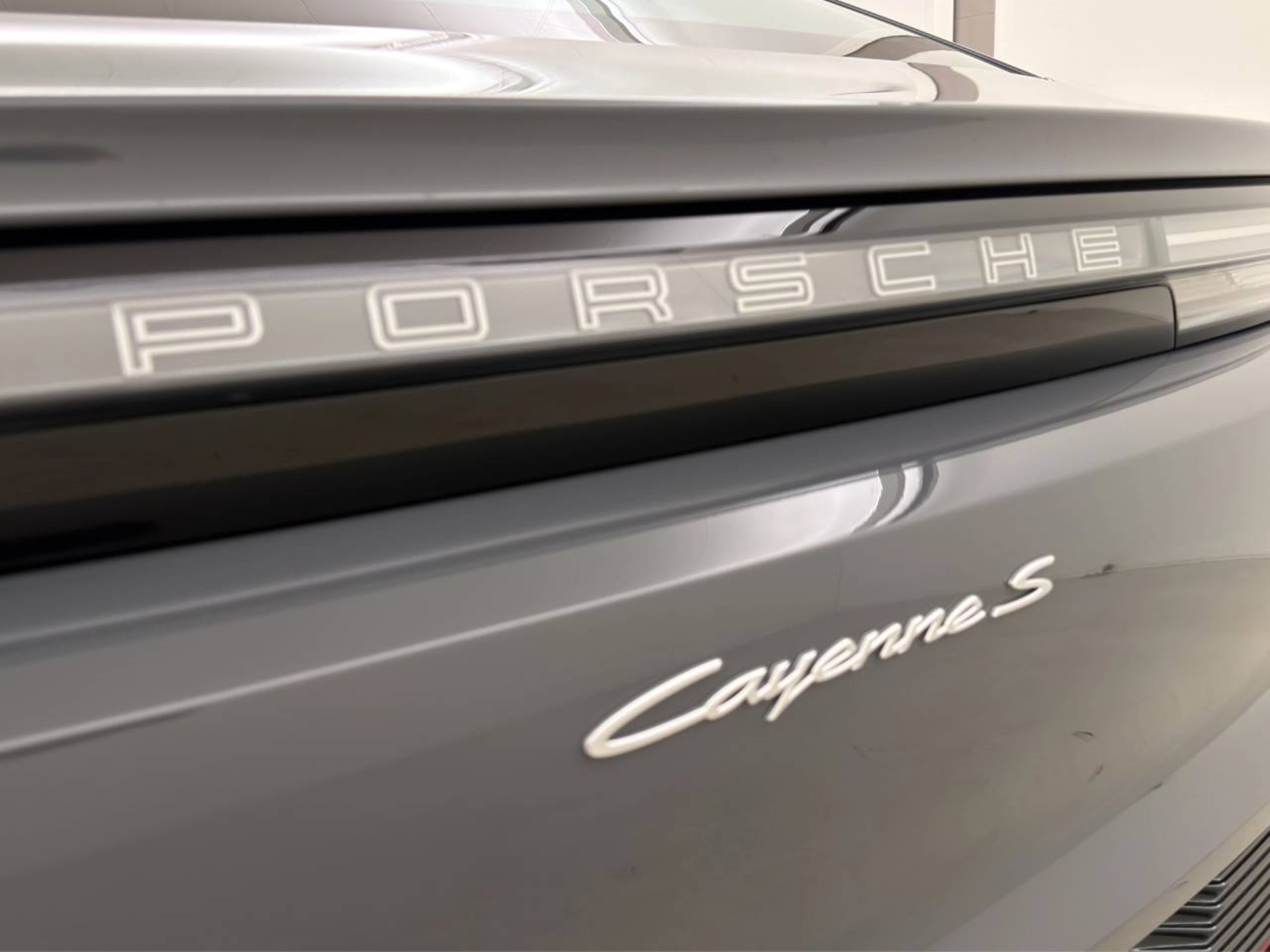 PORSCHE Cayenne S Coupé Electric-image-11