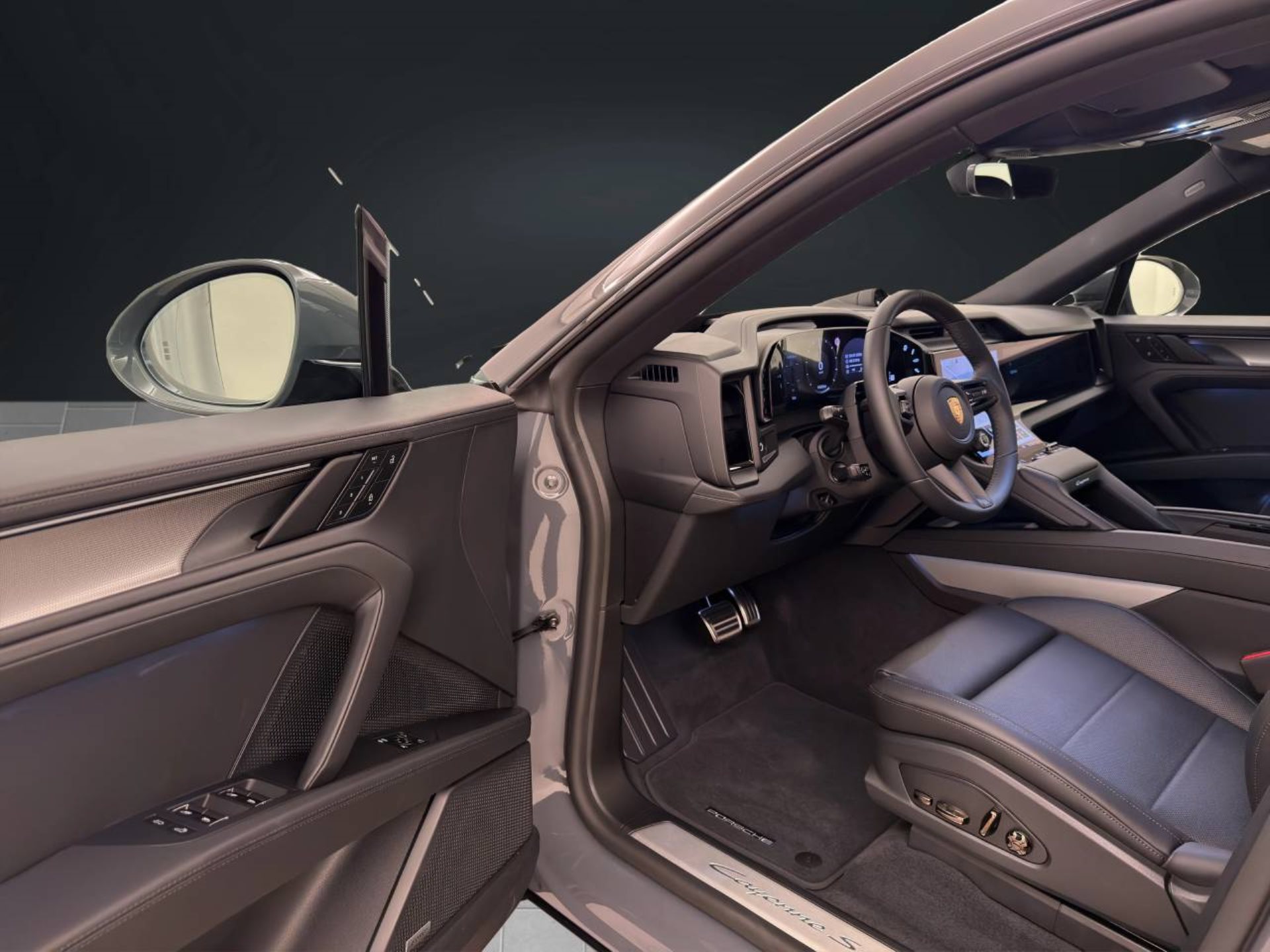 PORSCHE Cayenne S Coupé Electric-image-3