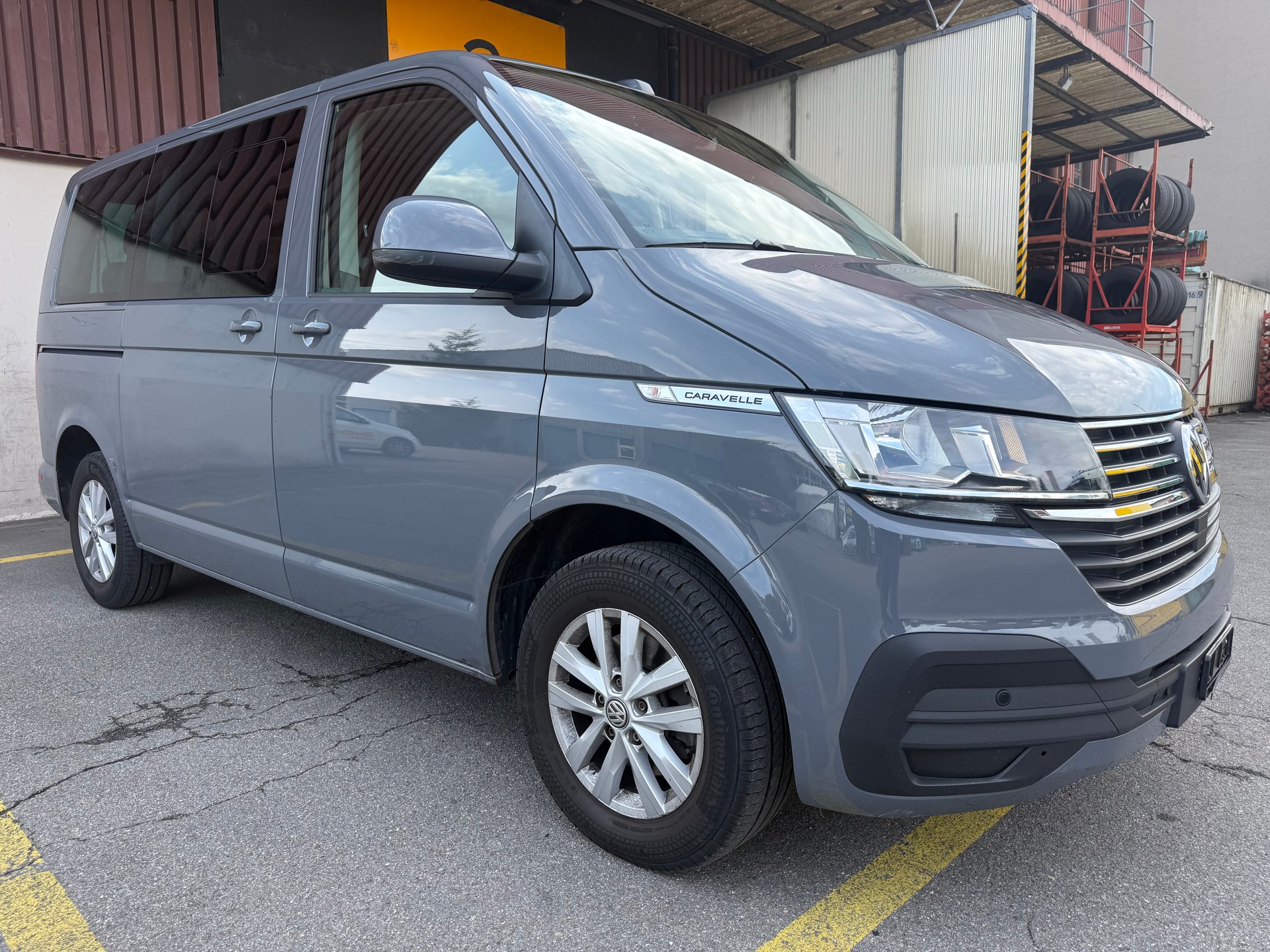VW T6.1 Caravelle 2.0 TDI DSG-image-0