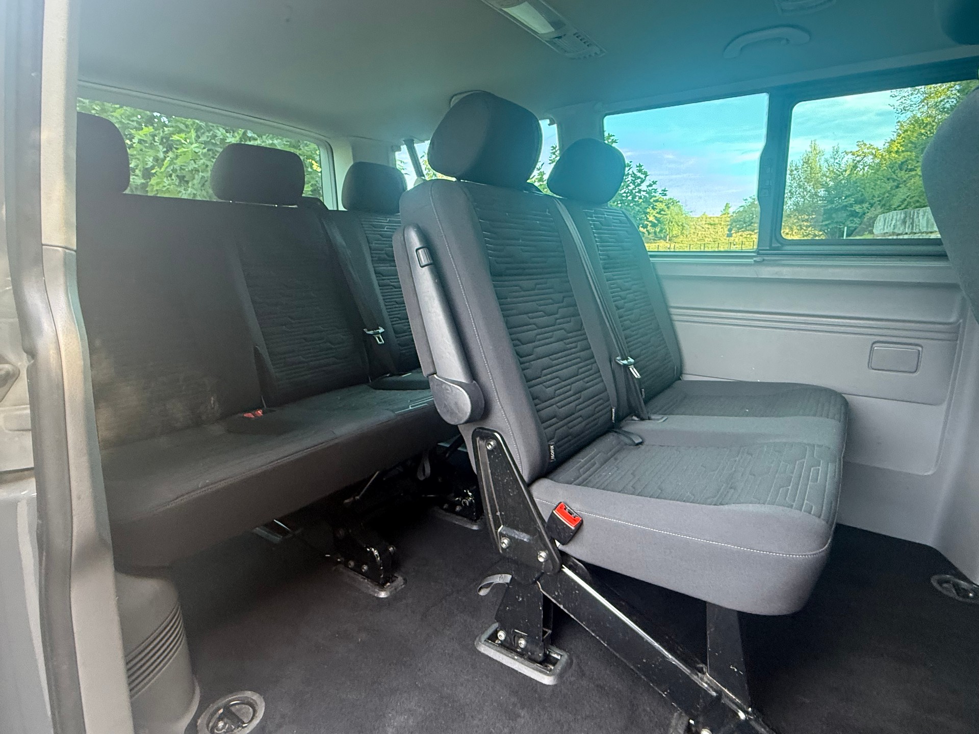 VW T6.1 Caravelle 2.0 TDI DSG-image-4