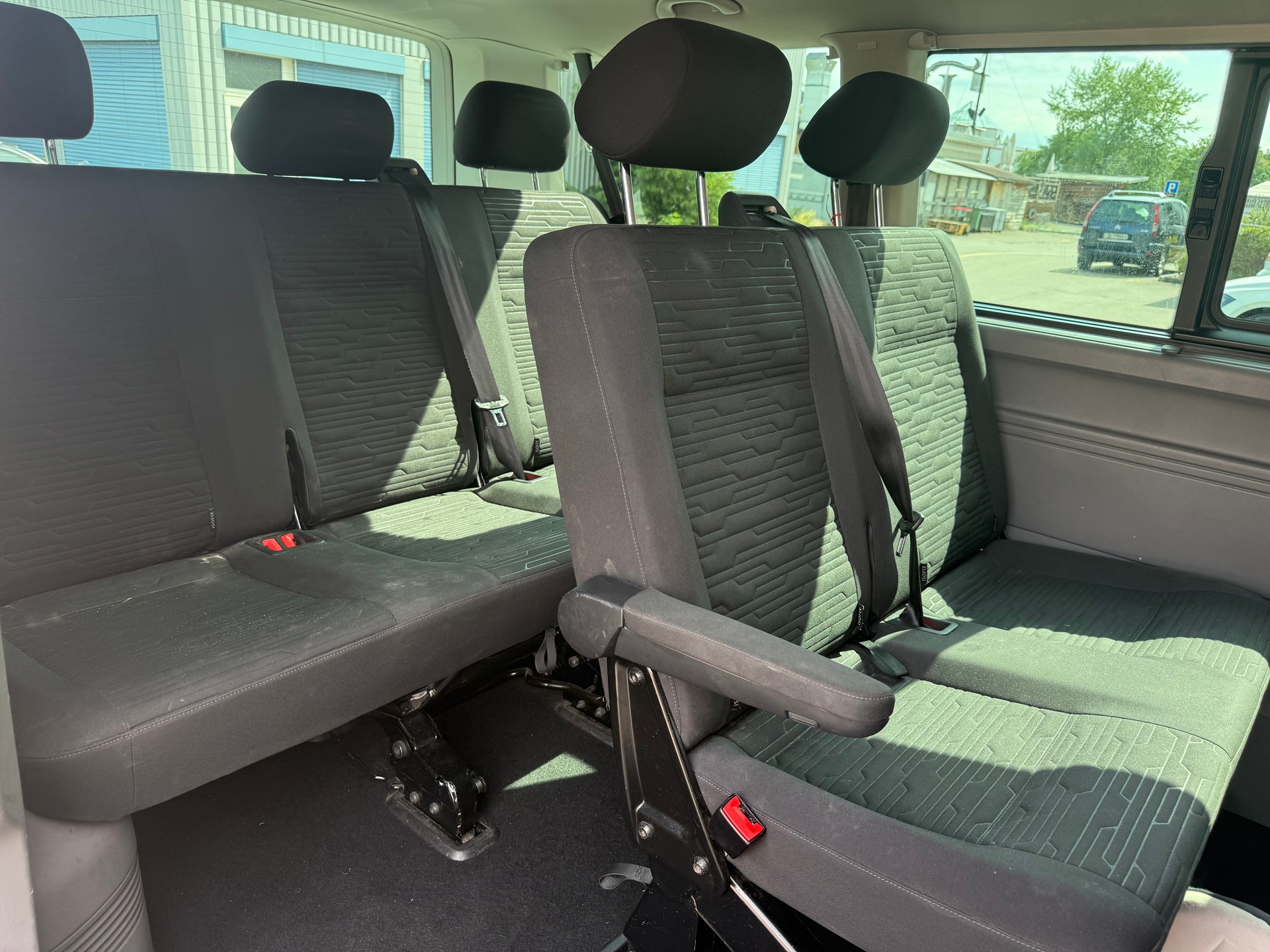 VW T6.1 Caravelle 2.0 TDI DSG-image-4