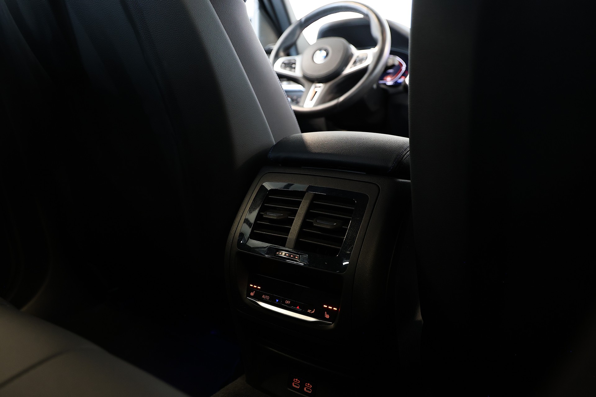 BMW X3 M40d *CH-Fahrzeug*-image-21