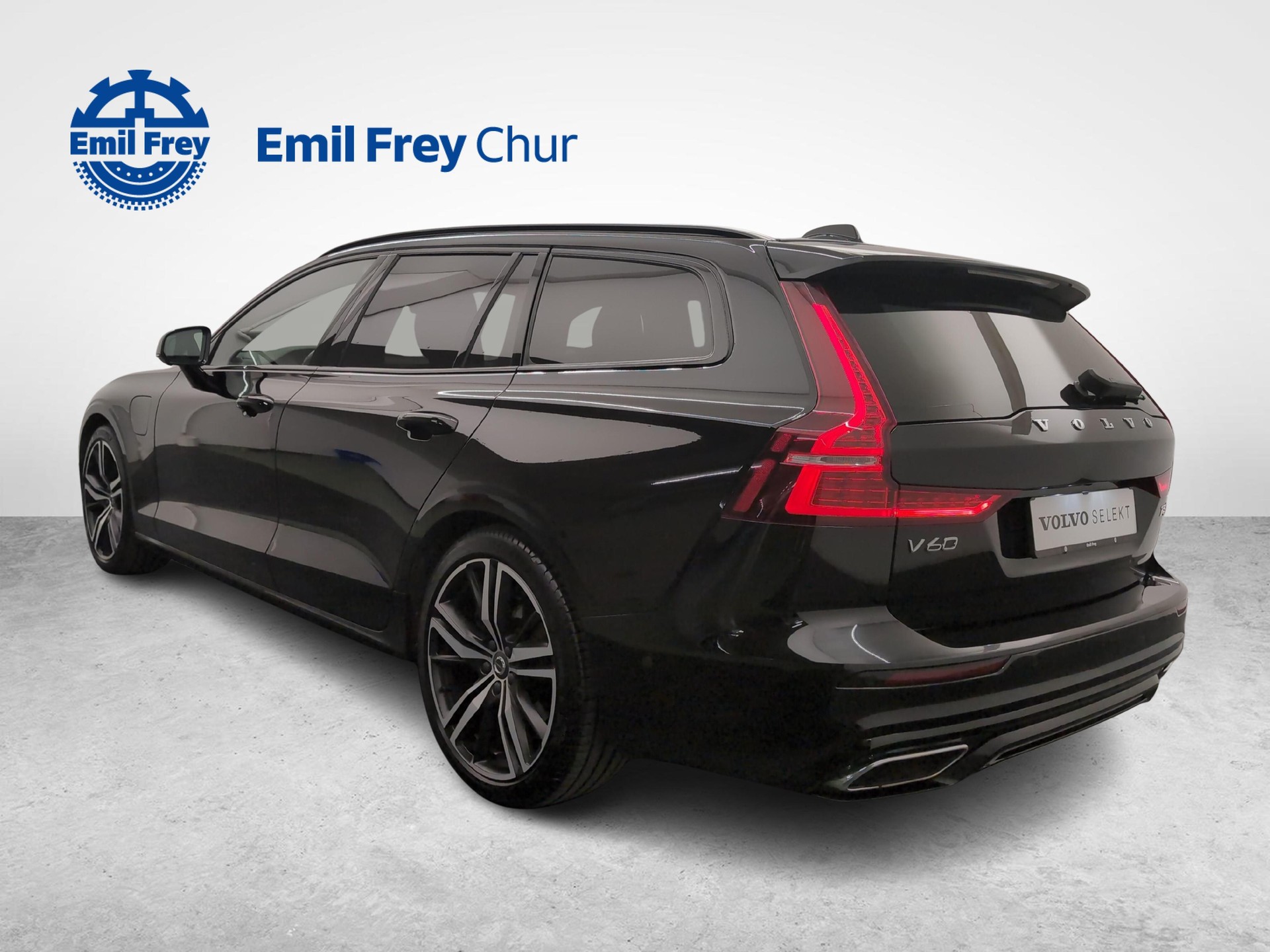 VOLVO V60 2.0 T8 TE R-Design eAWD-image-2