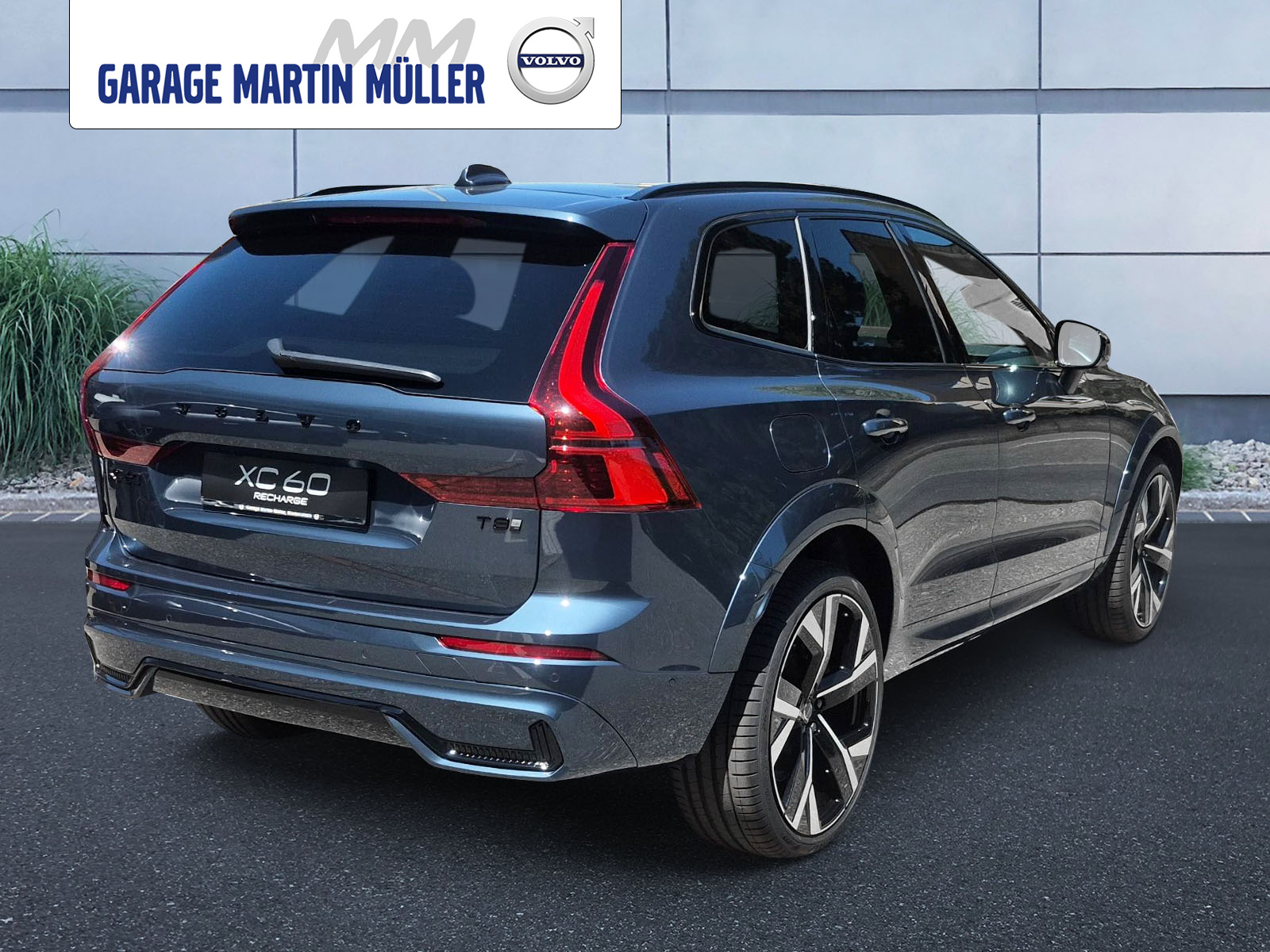 VOLVO XC60 2.0 T8 TE Black Edition eAWD-image-4