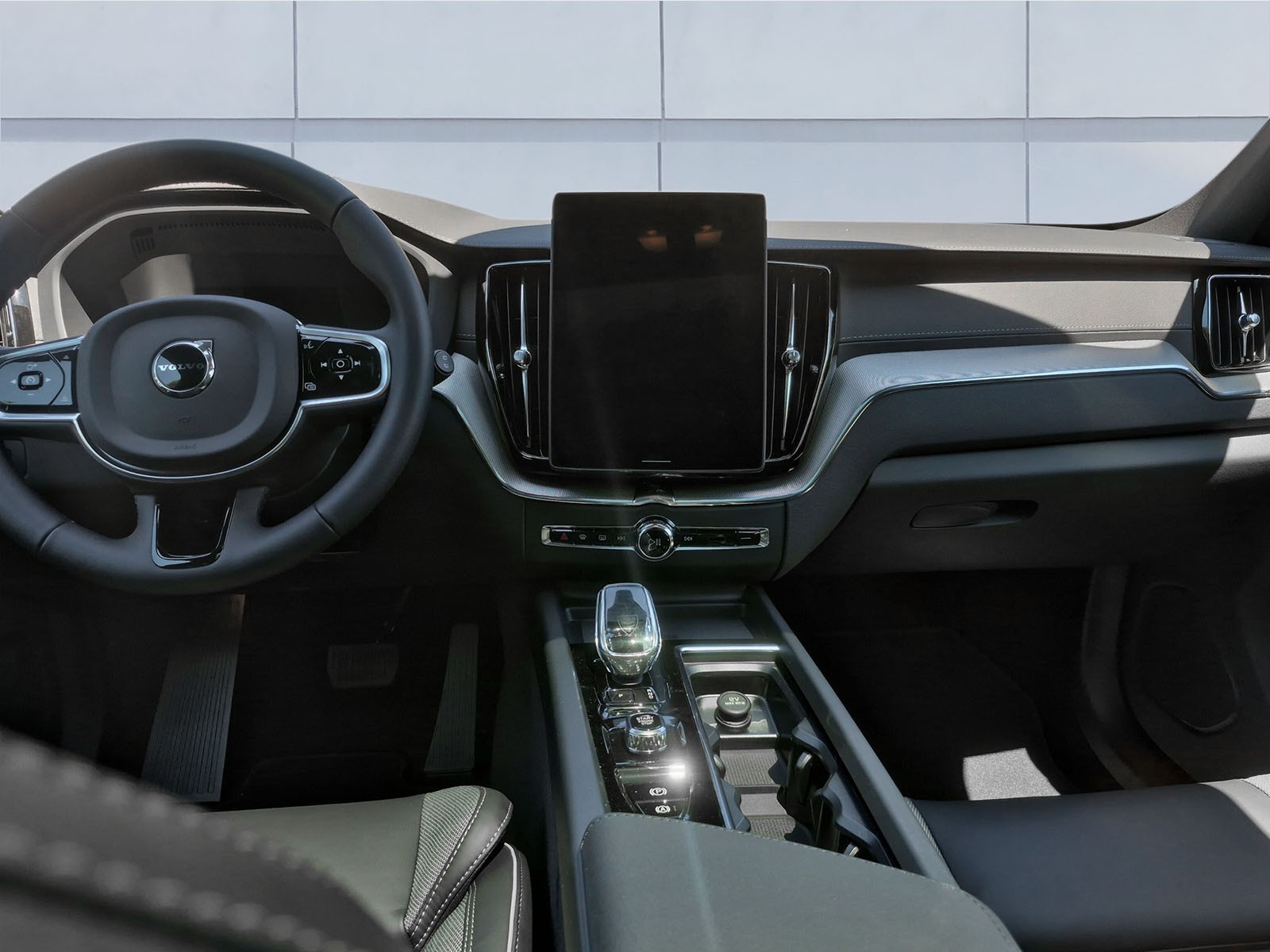VOLVO XC60 2.0 T8 TE Black Edition eAWD-image-11