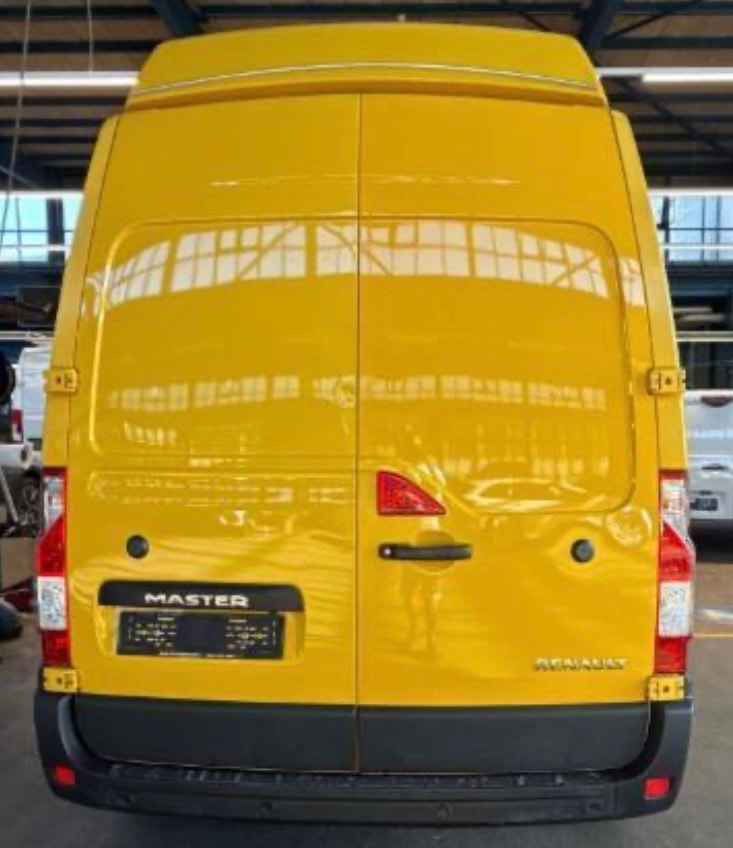 RENAULT Master T35 2.3dCi 135 L3H3-image-3