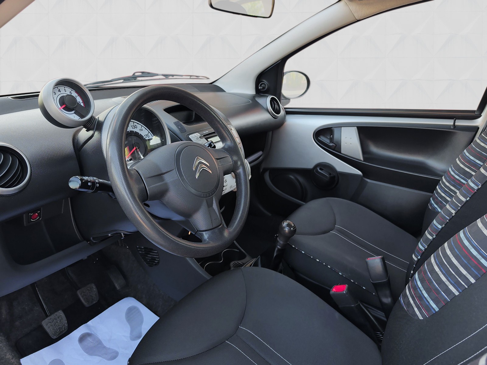 CITROEN C1 1.0i Séduction-image-8