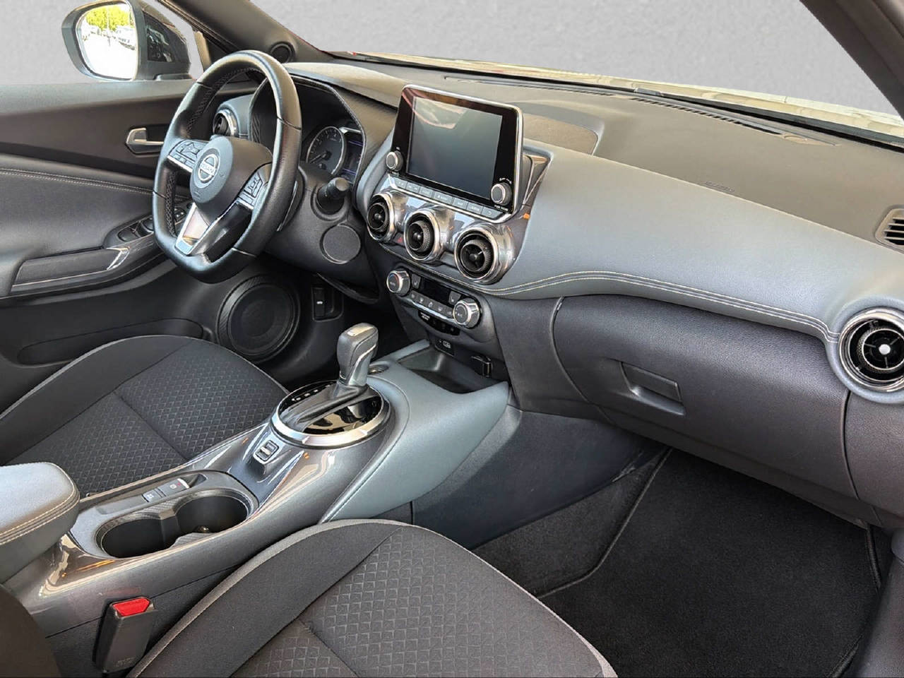 NISSAN Juke 1.0 DIG-T N-Connecta Automat-image-5