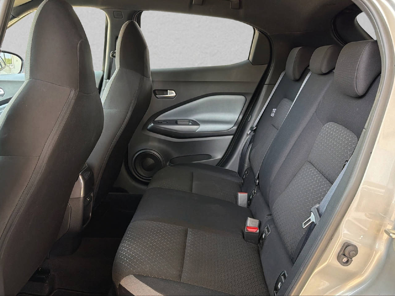 NISSAN Juke 1.0 DIG-T N-Connecta Automat-image-6