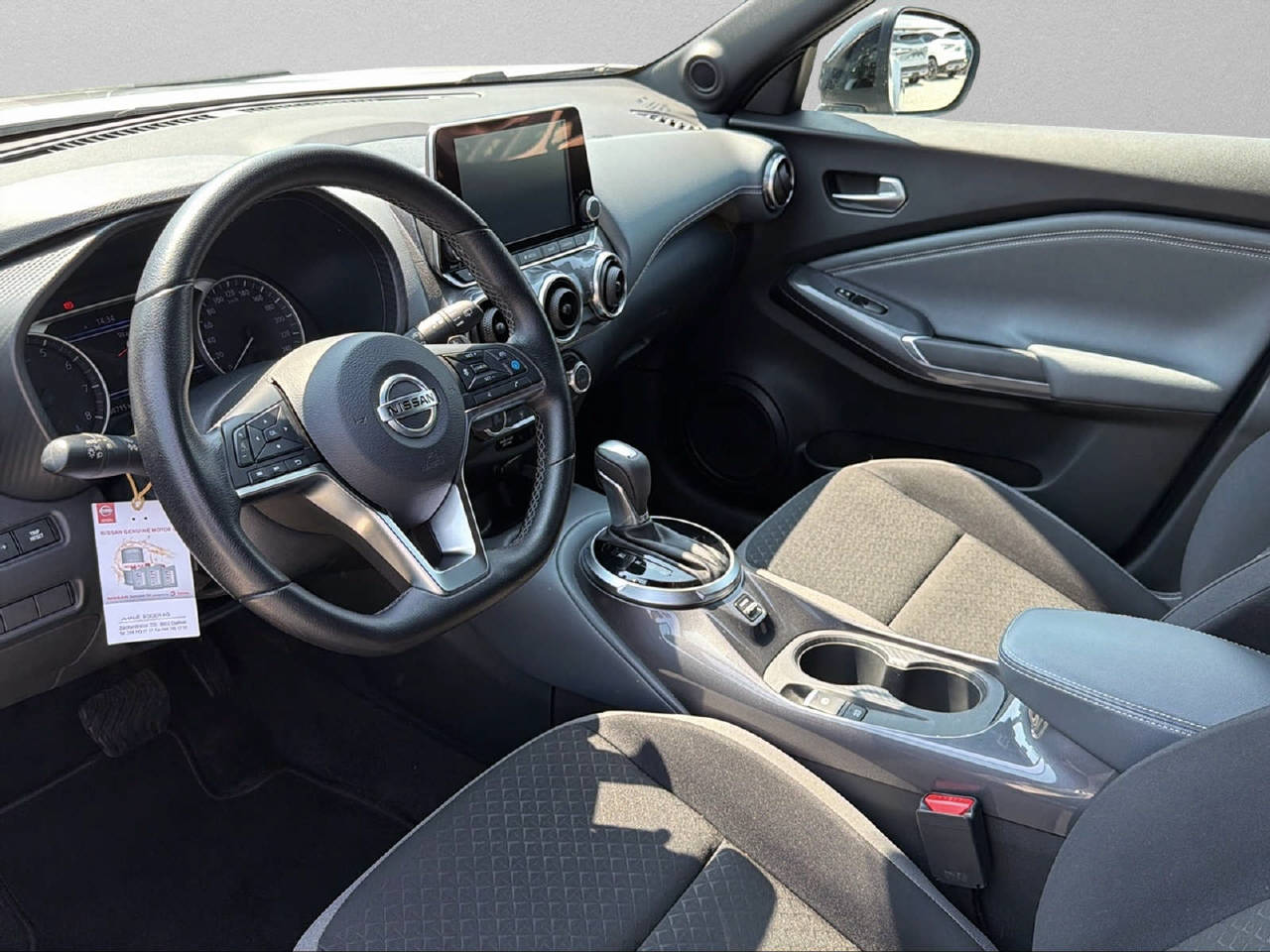 NISSAN Juke 1.0 DIG-T N-Connecta Automat-image-4