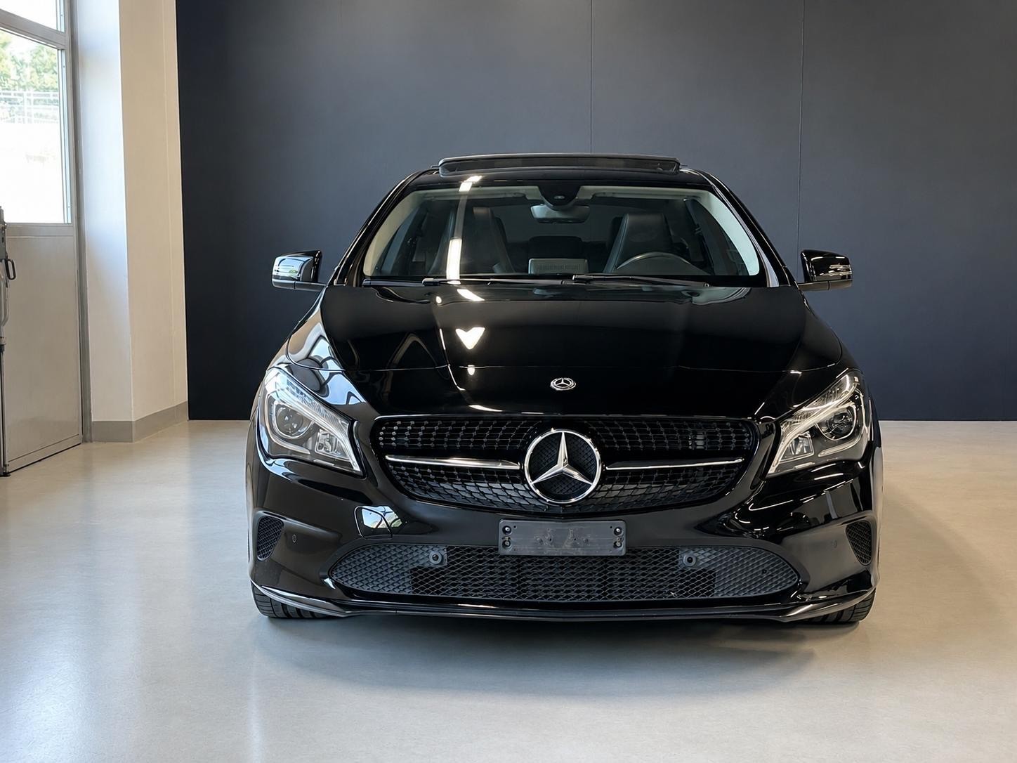 MERCEDES-BENZ CLA 220 d 4Matic 7G-DCT-image-2