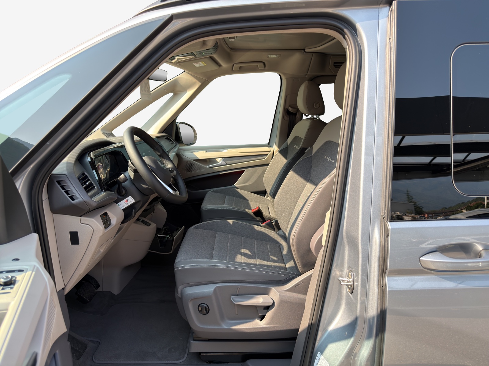 VW California eHybrid Ocean Liberty 4Motion-image-7