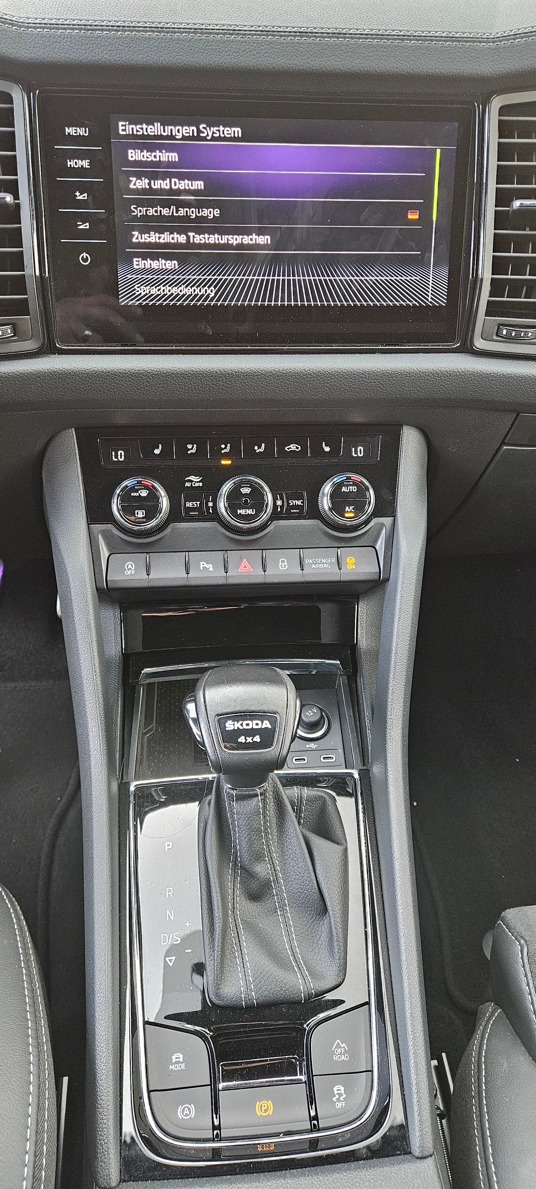 SKODA Kodiaq 2.0 TSI 4x4 SportLine-image-2