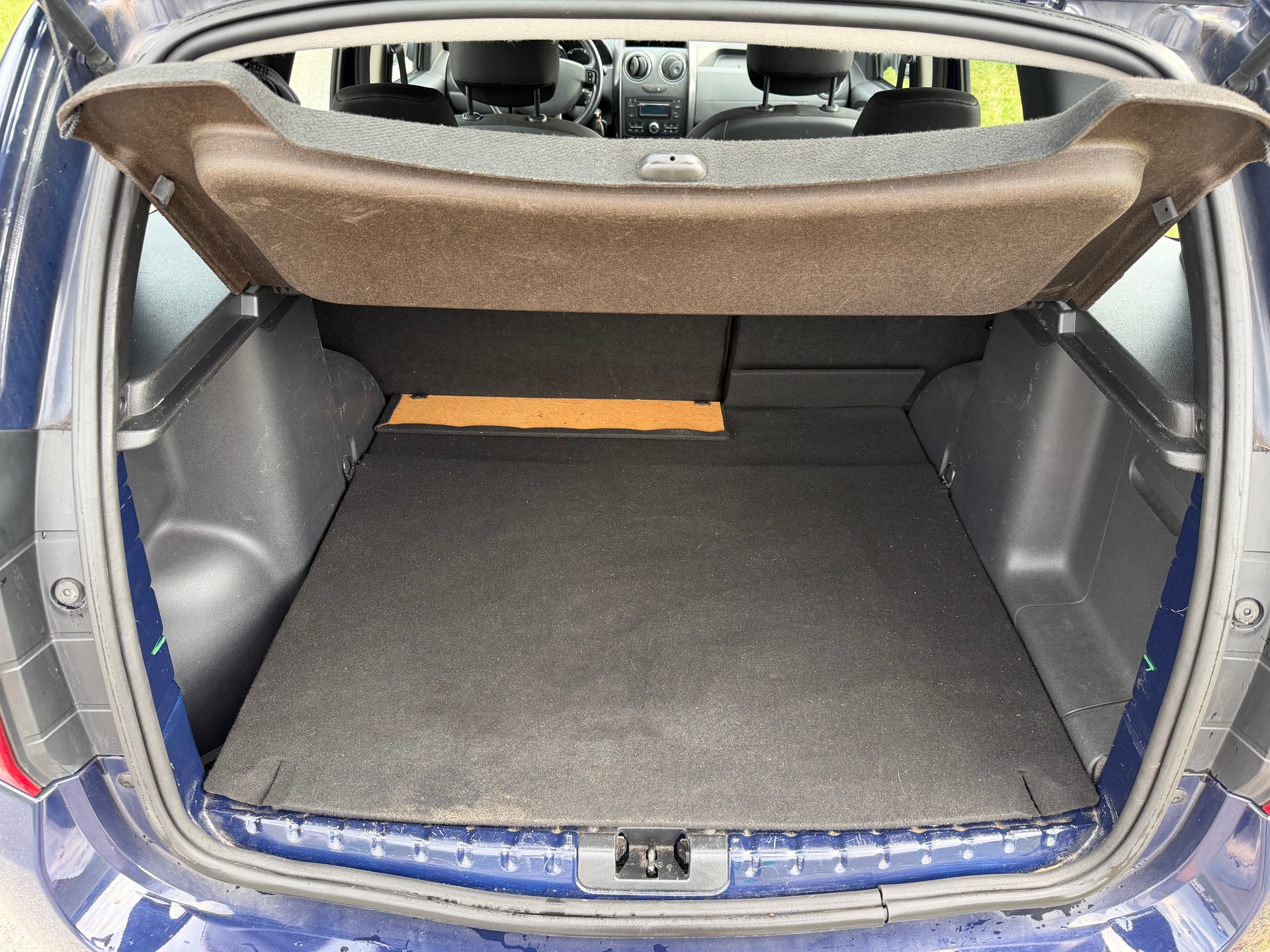 DACIA Duster 1.5 dCi Lauréate 4x4-image-11