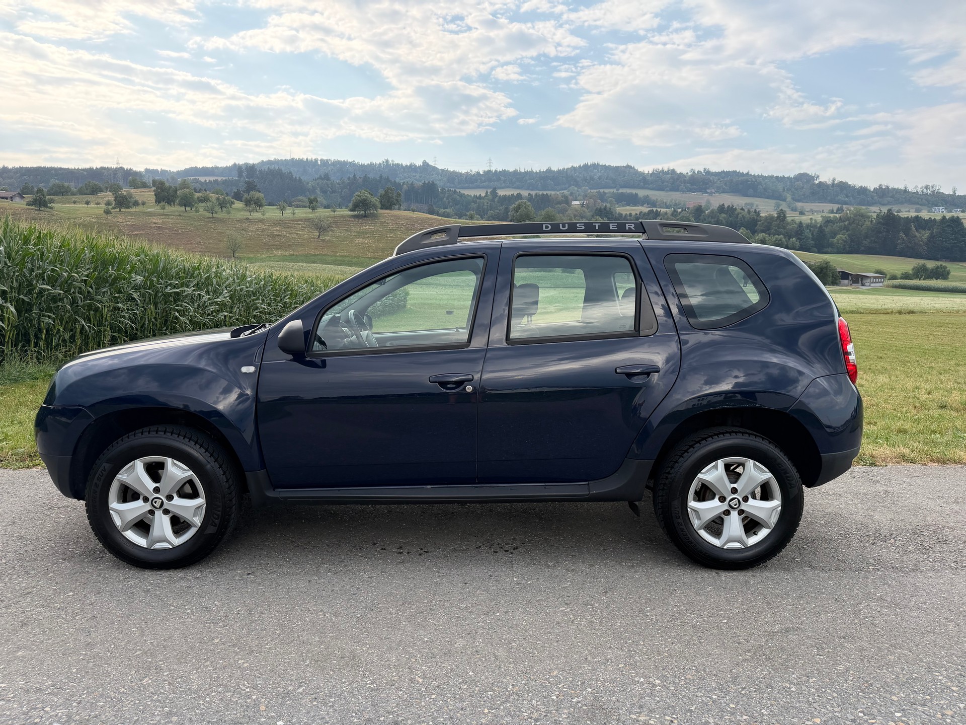 DACIA Duster 1.5 dCi Lauréate 4x4-image-2